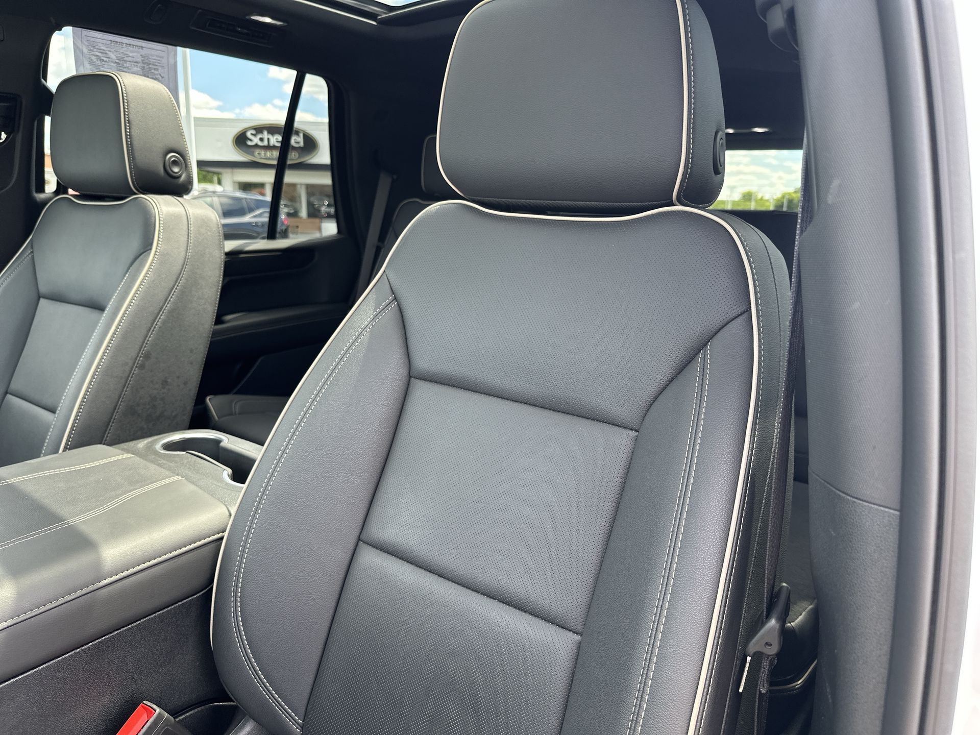 2025 GMC Yukon Elevation