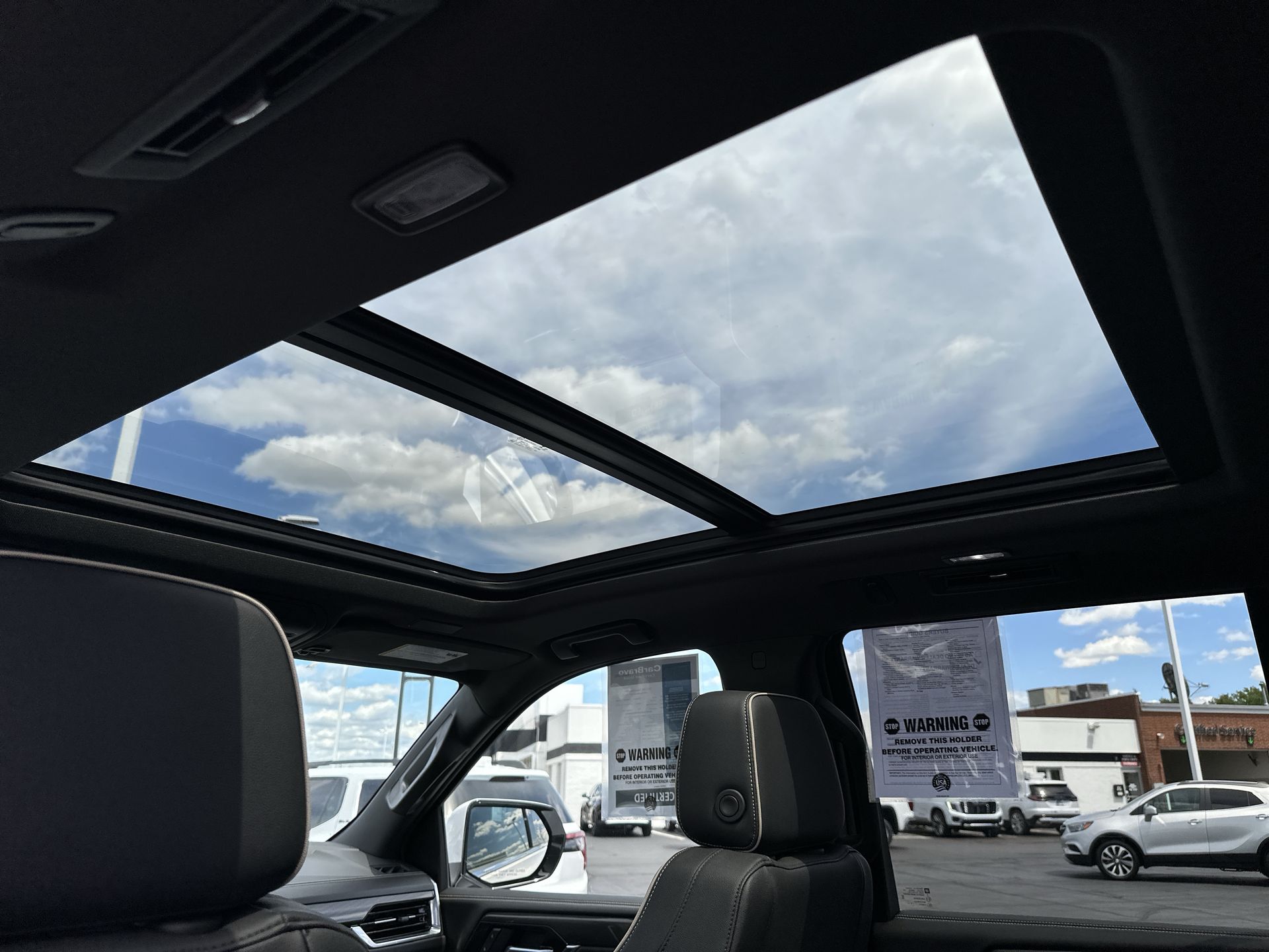 2025 GMC Yukon Elevation