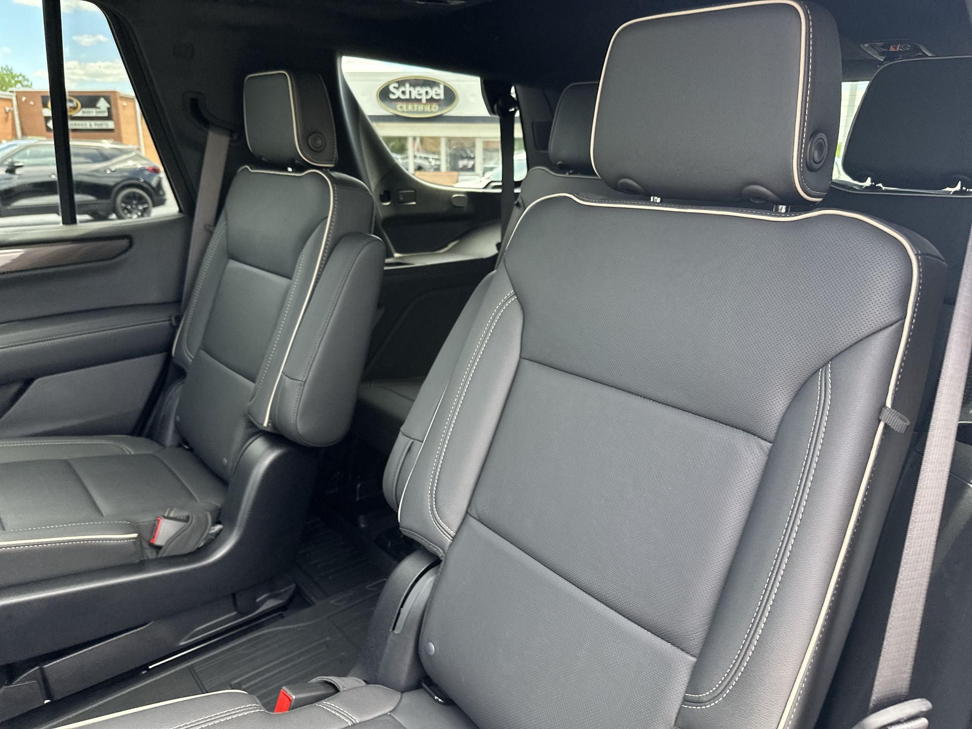 2025 GMC Yukon Elevation