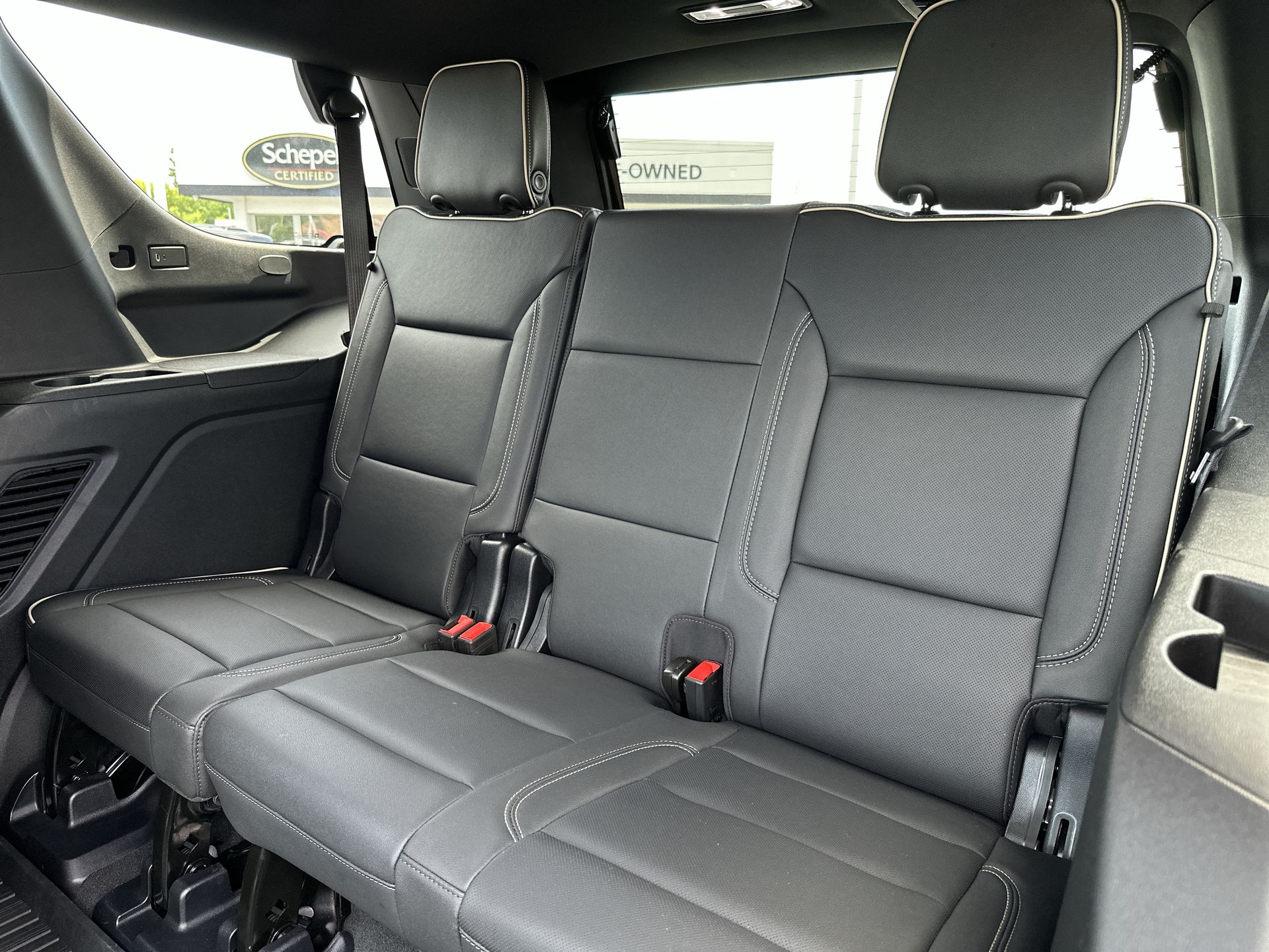 2025 GMC Yukon Elevation