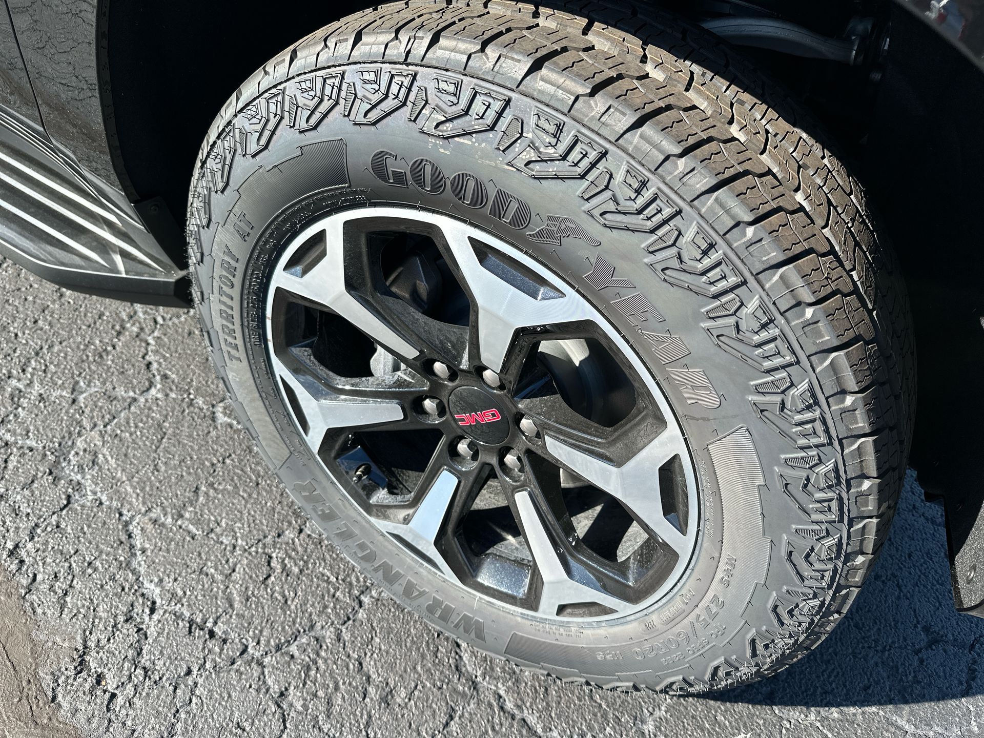 2027 GMC Yukon AT4