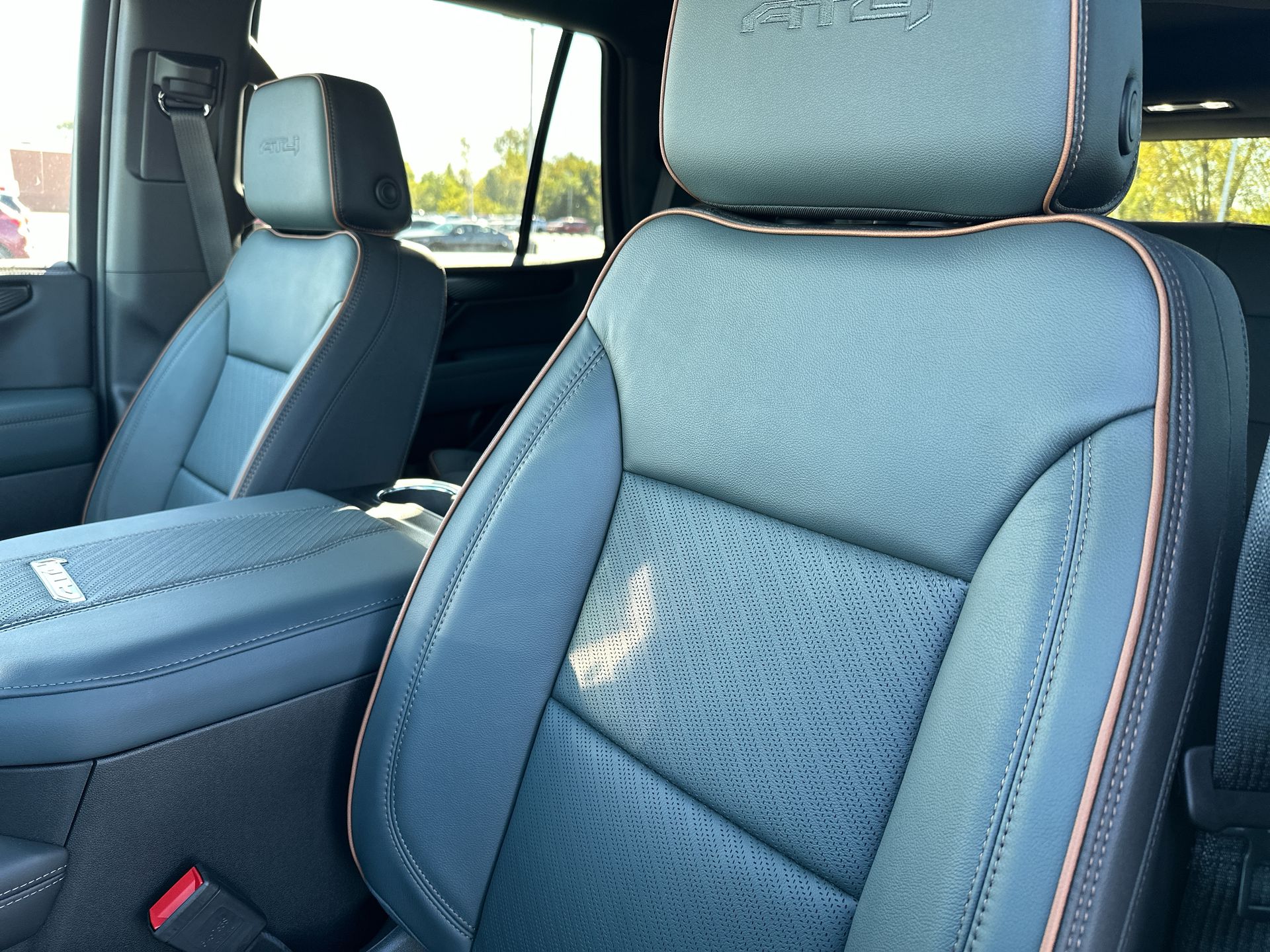2027 GMC Yukon AT4