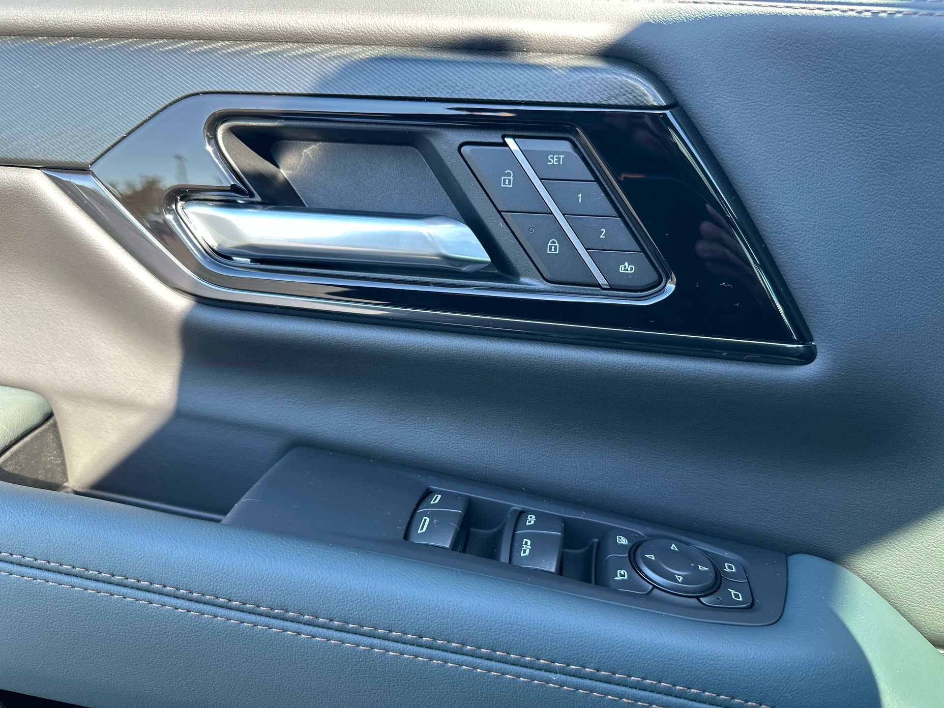 2027 GMC Yukon AT4