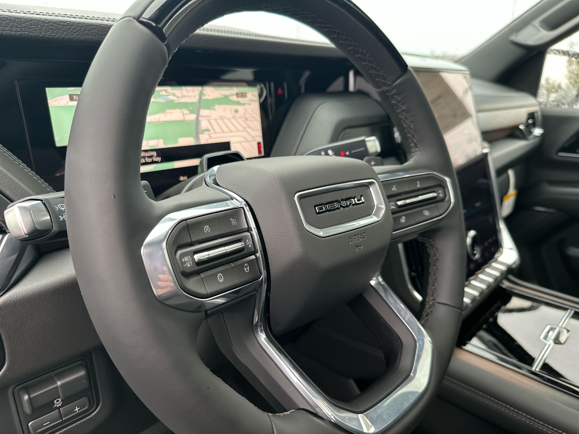 2027 GMC Yukon Denali - Photo 14