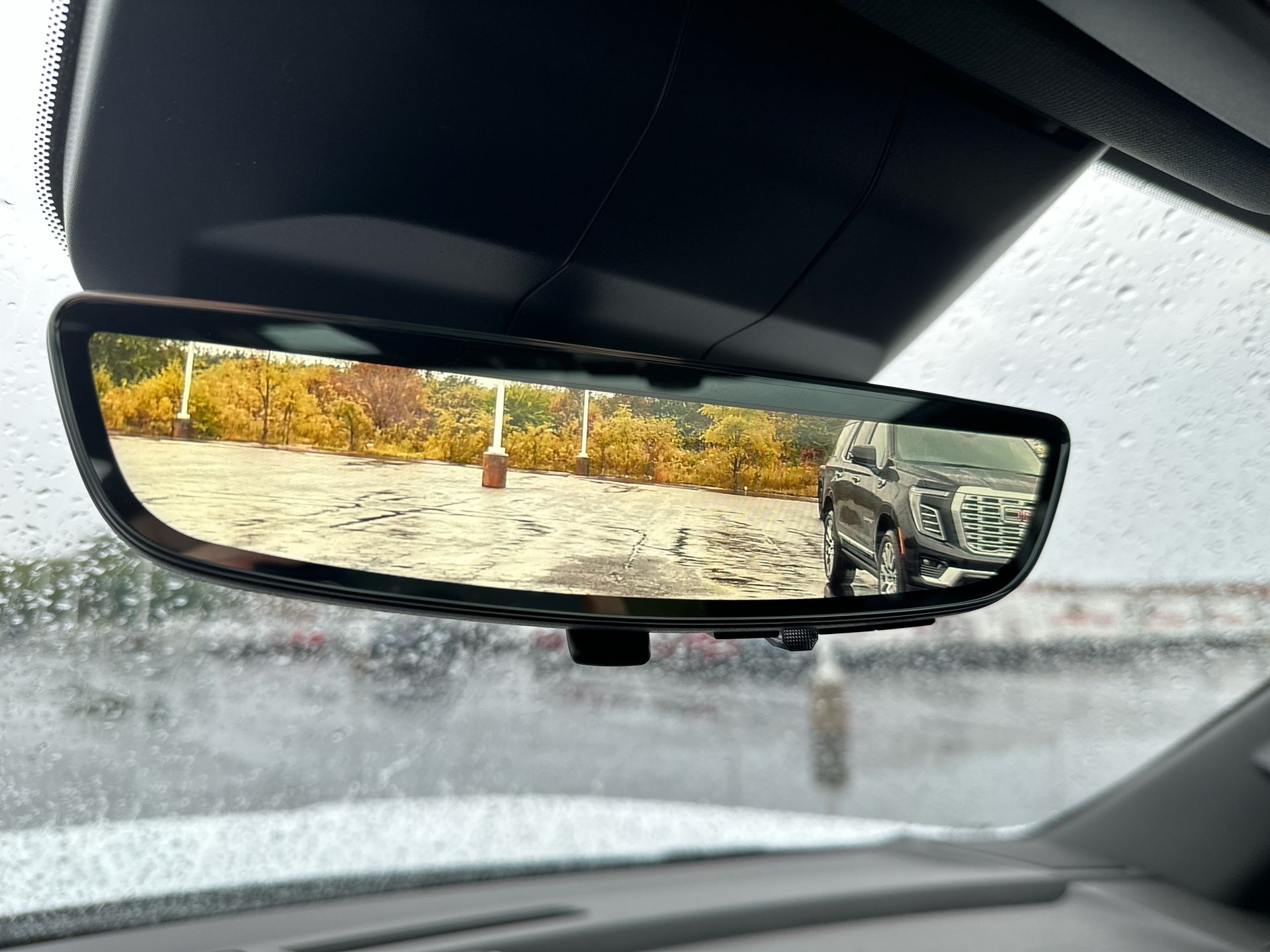 2027 GMC Yukon Denali - Photo 17