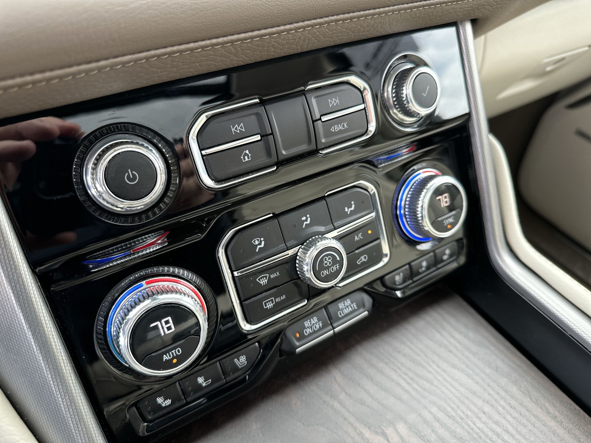 2023 GMC Yukon Denali