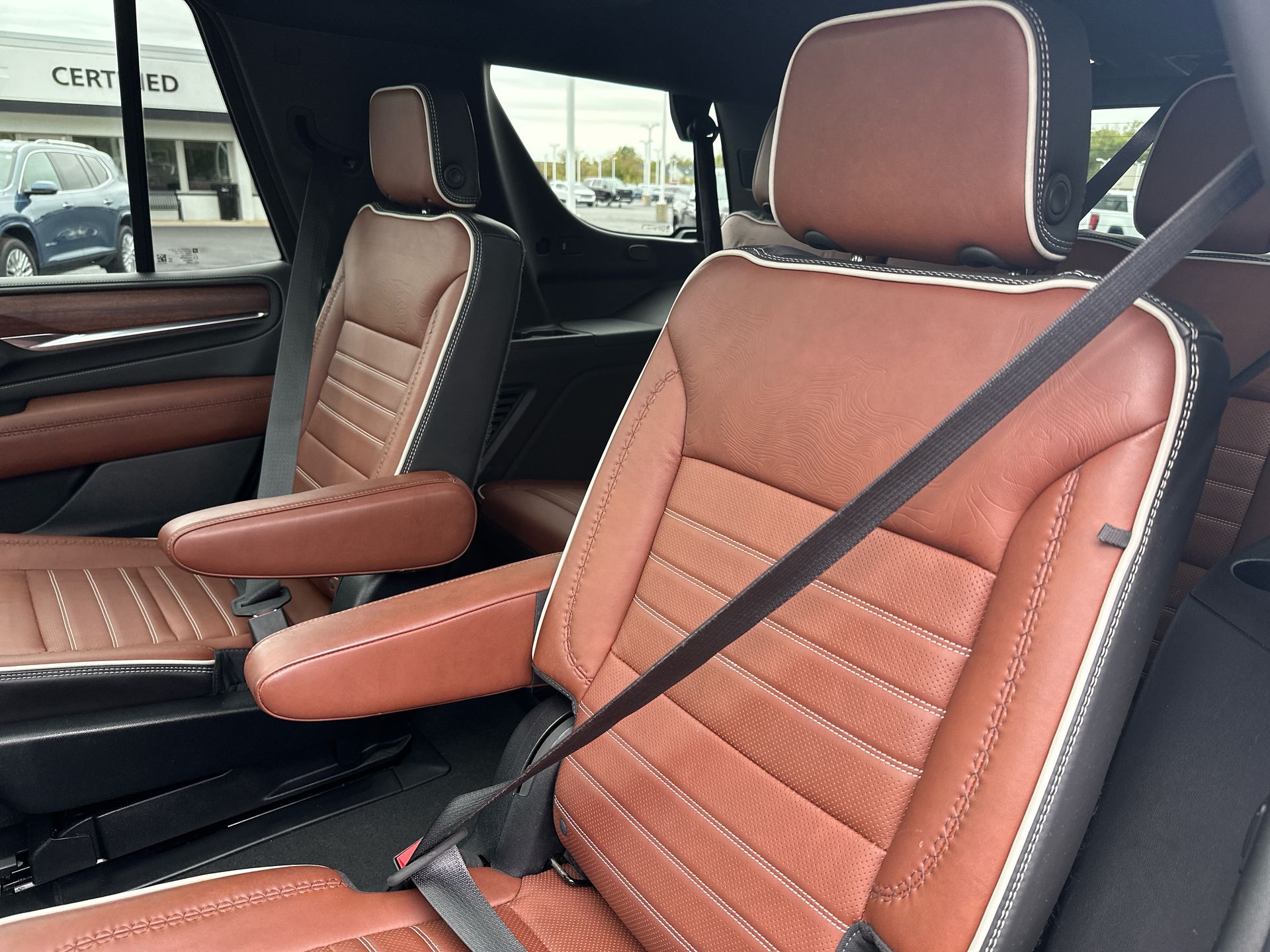 2023 GMC Yukon Denali Ultimate