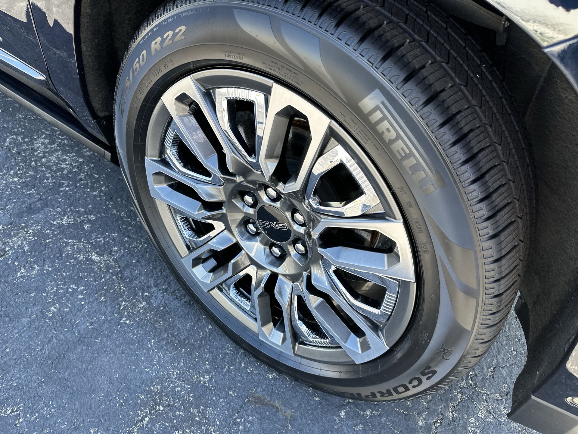 2023 GMC Yukon Denali Ultimate