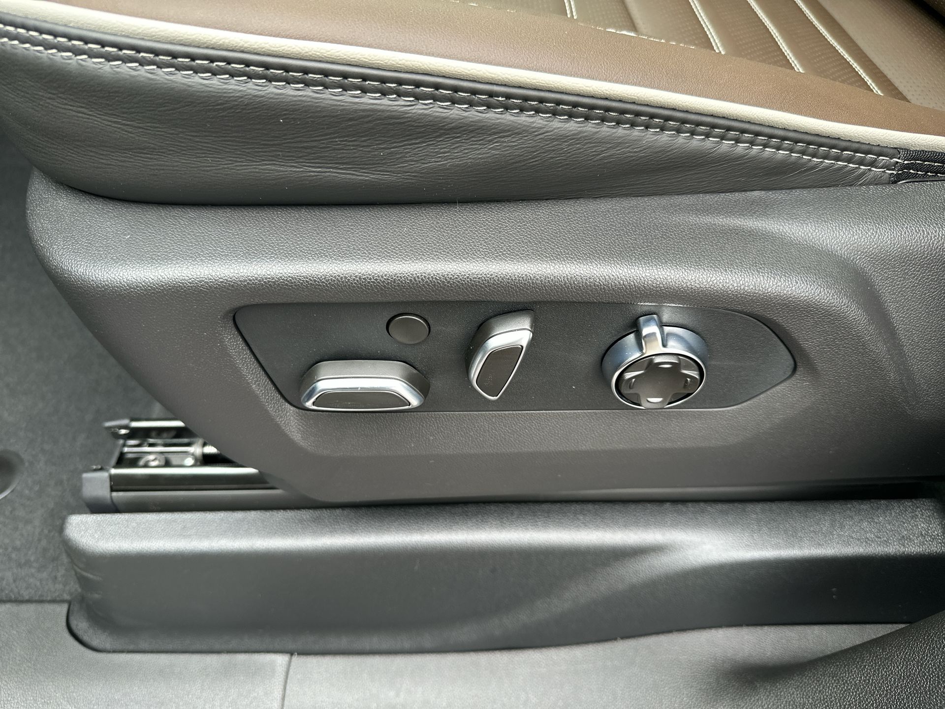 2027 GMC Yukon Denali Ultimate