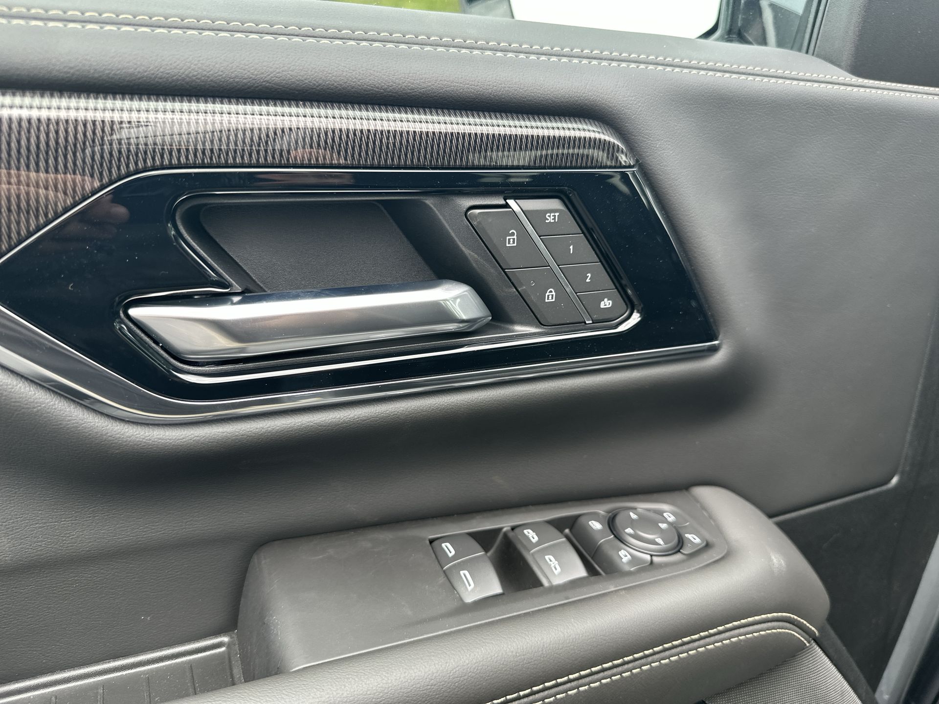 2026 GMC Yukon XL Elevation - Photo 13
