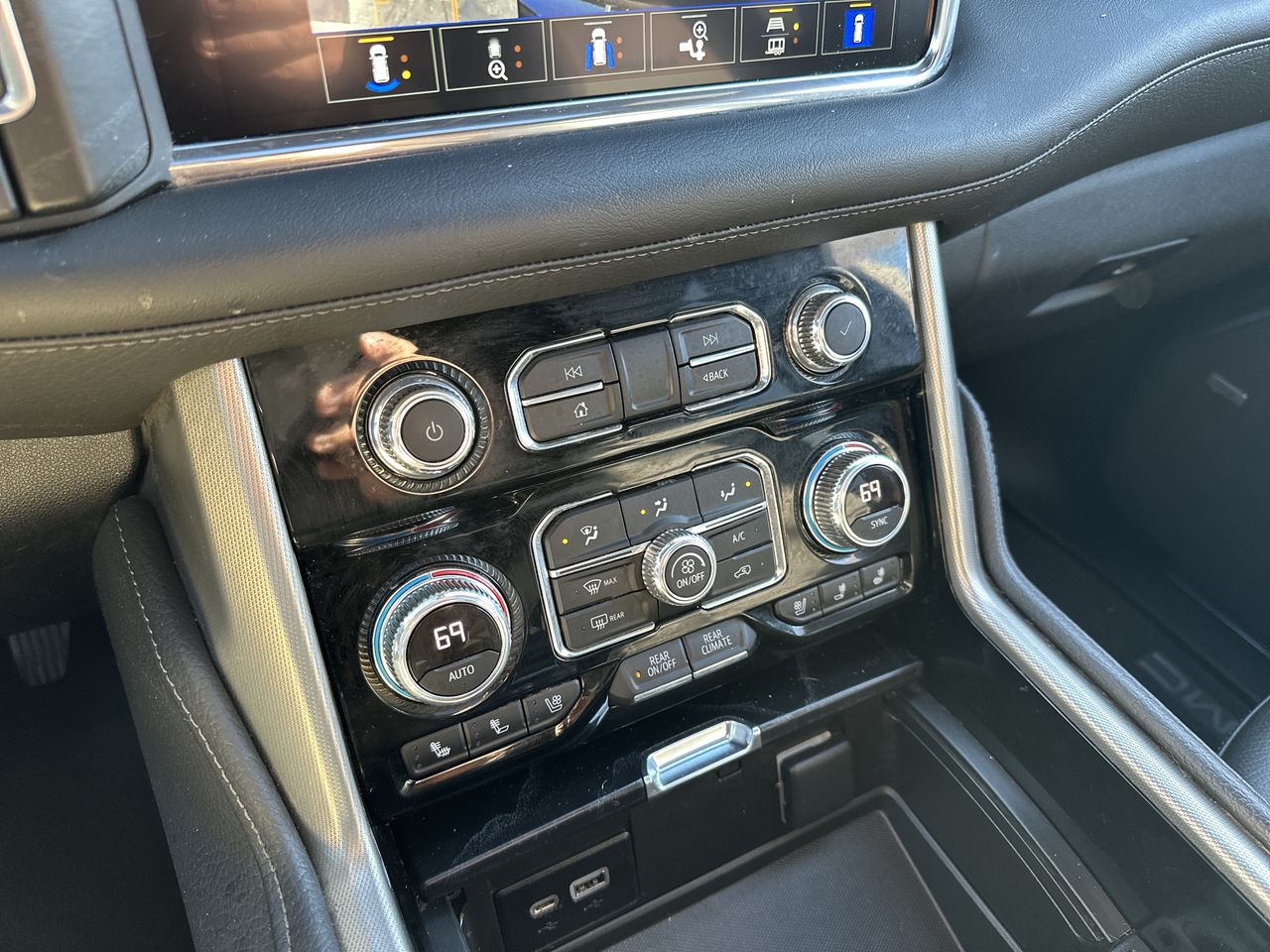 2022 GMC Yukon XL Denali