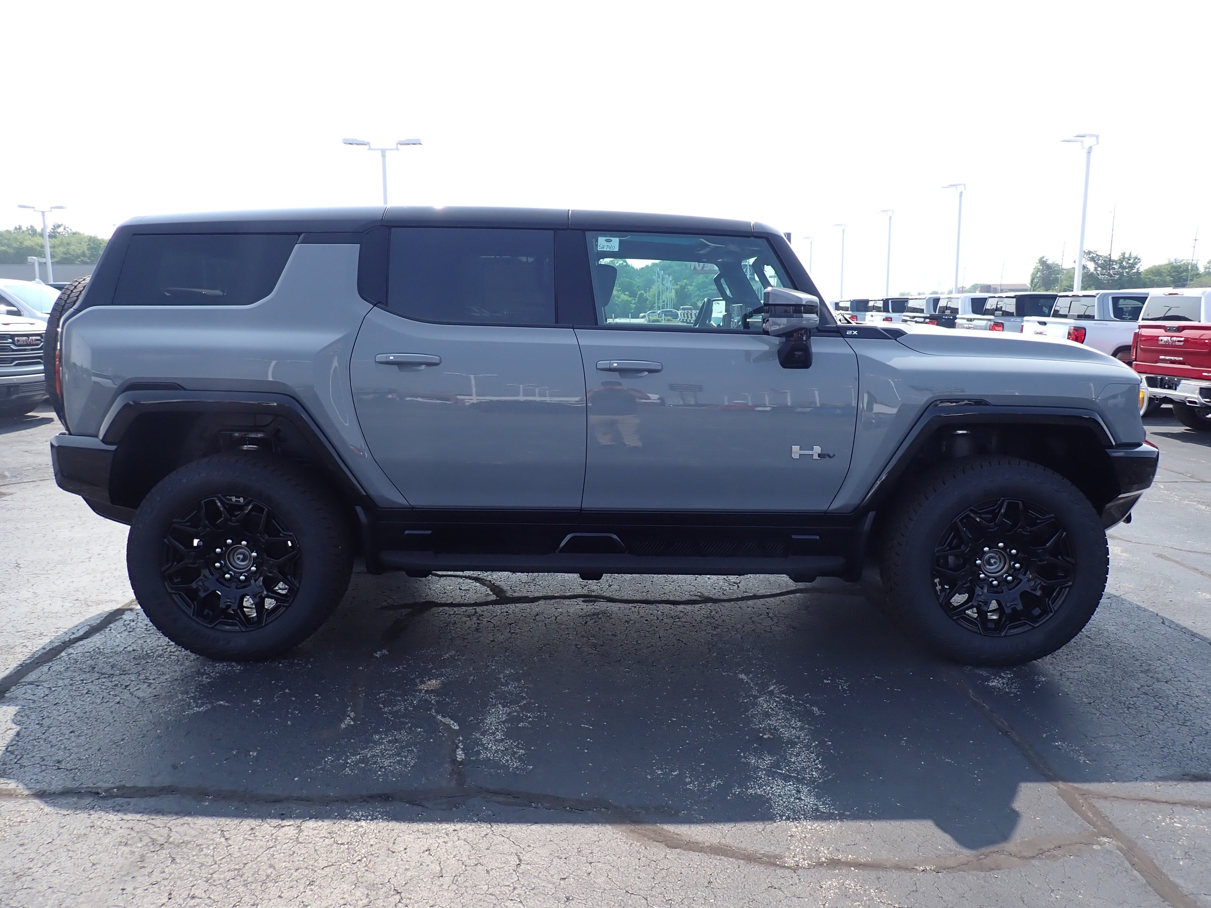 2025 GMC HUMMER EV SUV 2X