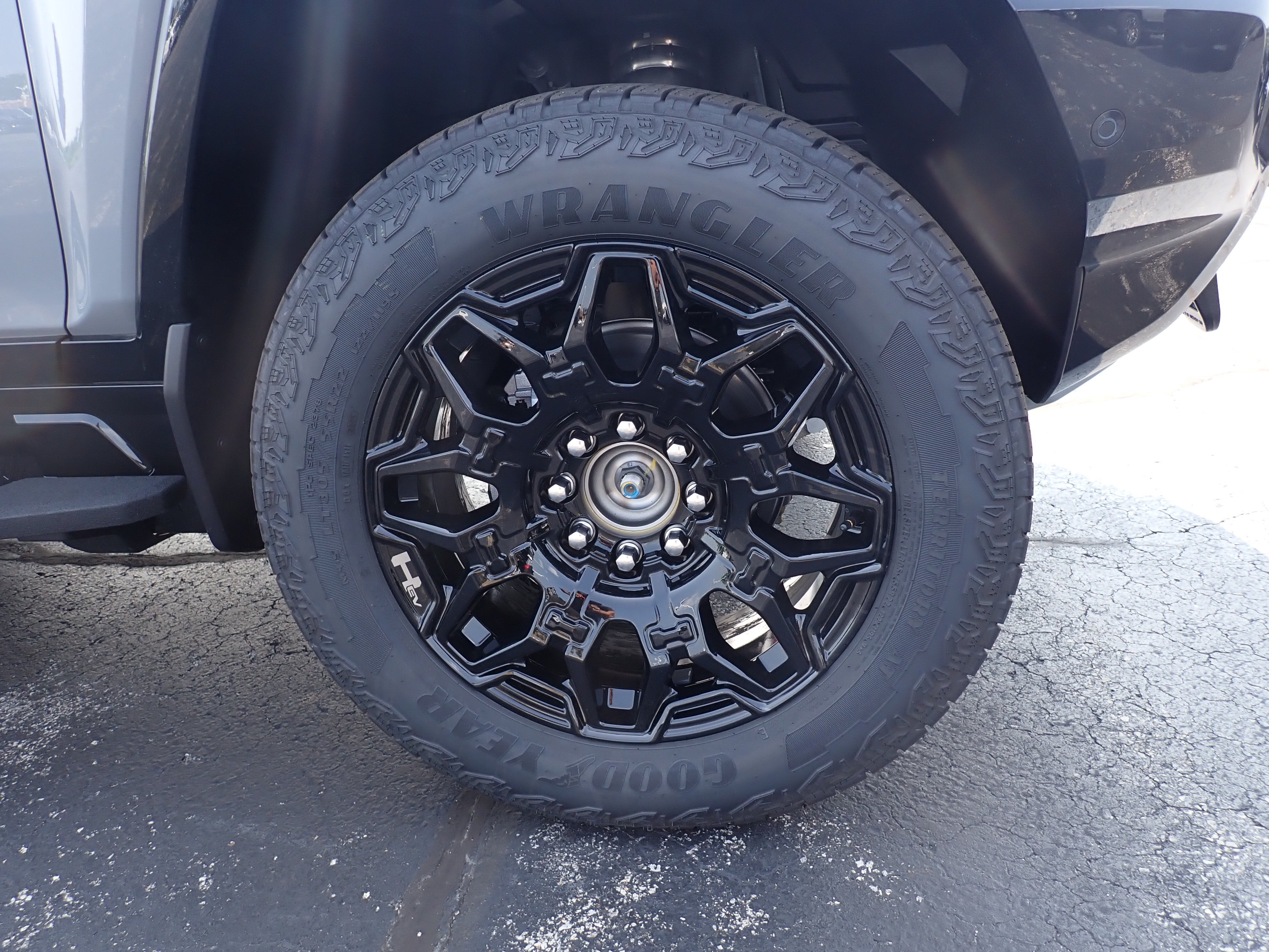 2025 GMC HUMMER EV SUV 2X