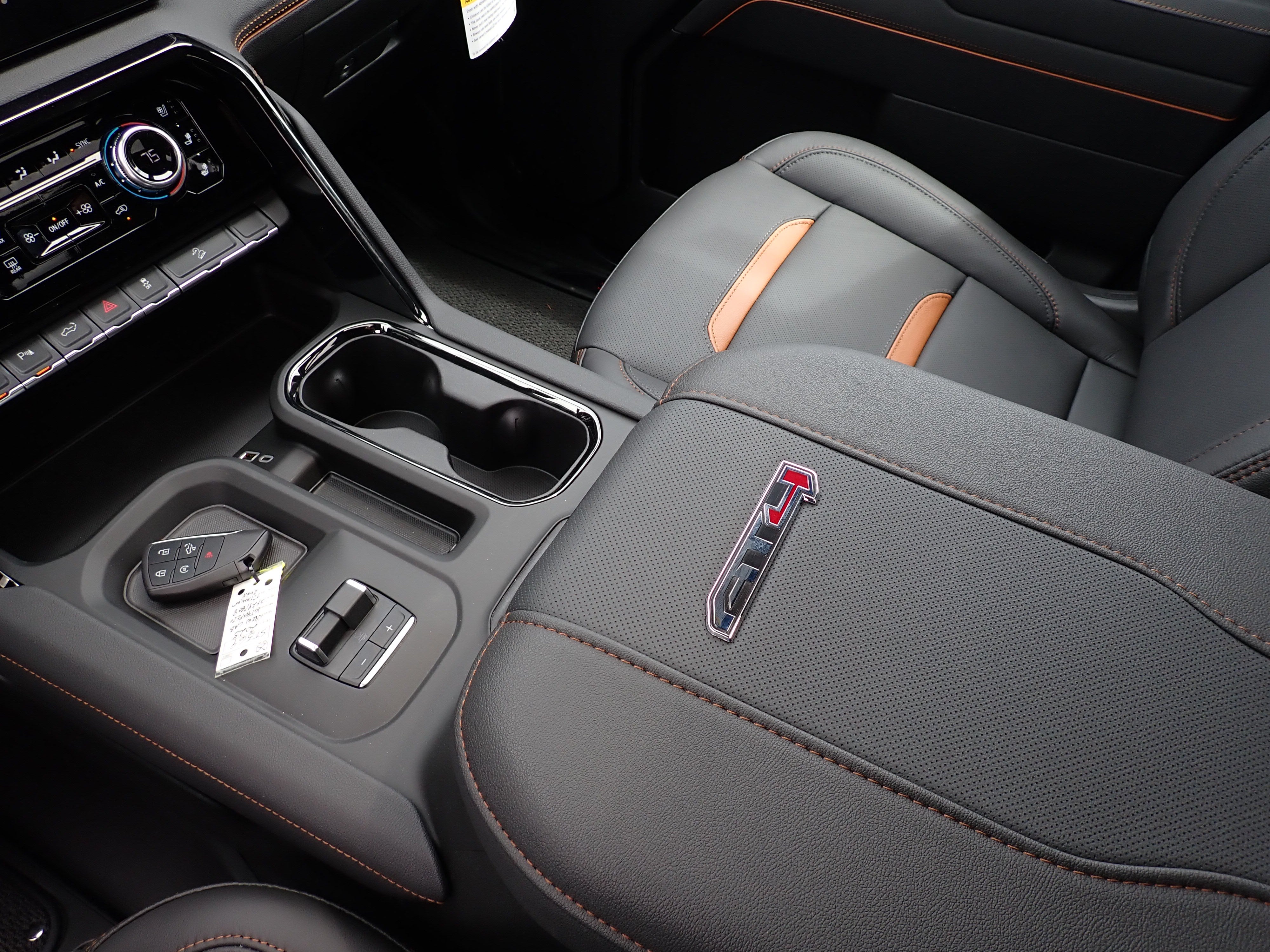 2025 GMC Sierra 2500 HD AT4