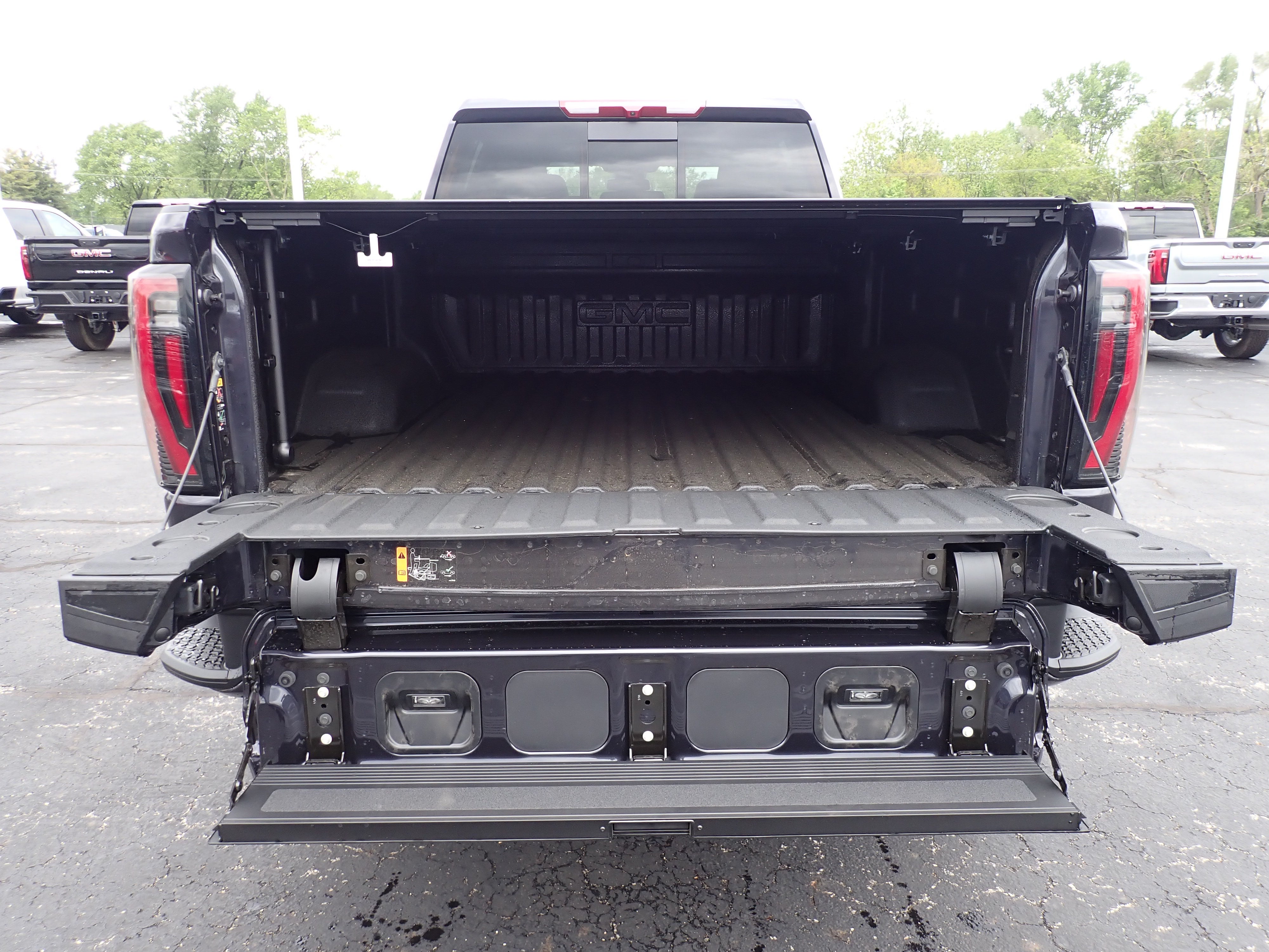 2025 GMC Sierra 2500 HD AT4