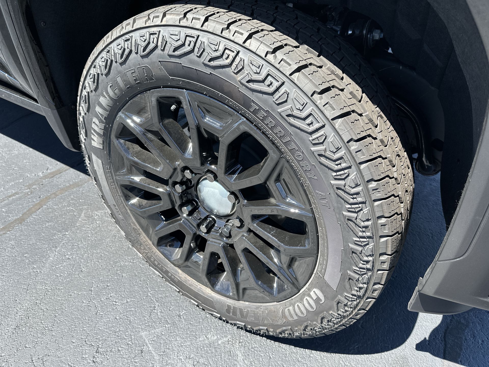 2026 GMC Sierra 2500HD AT4 - Photo 10