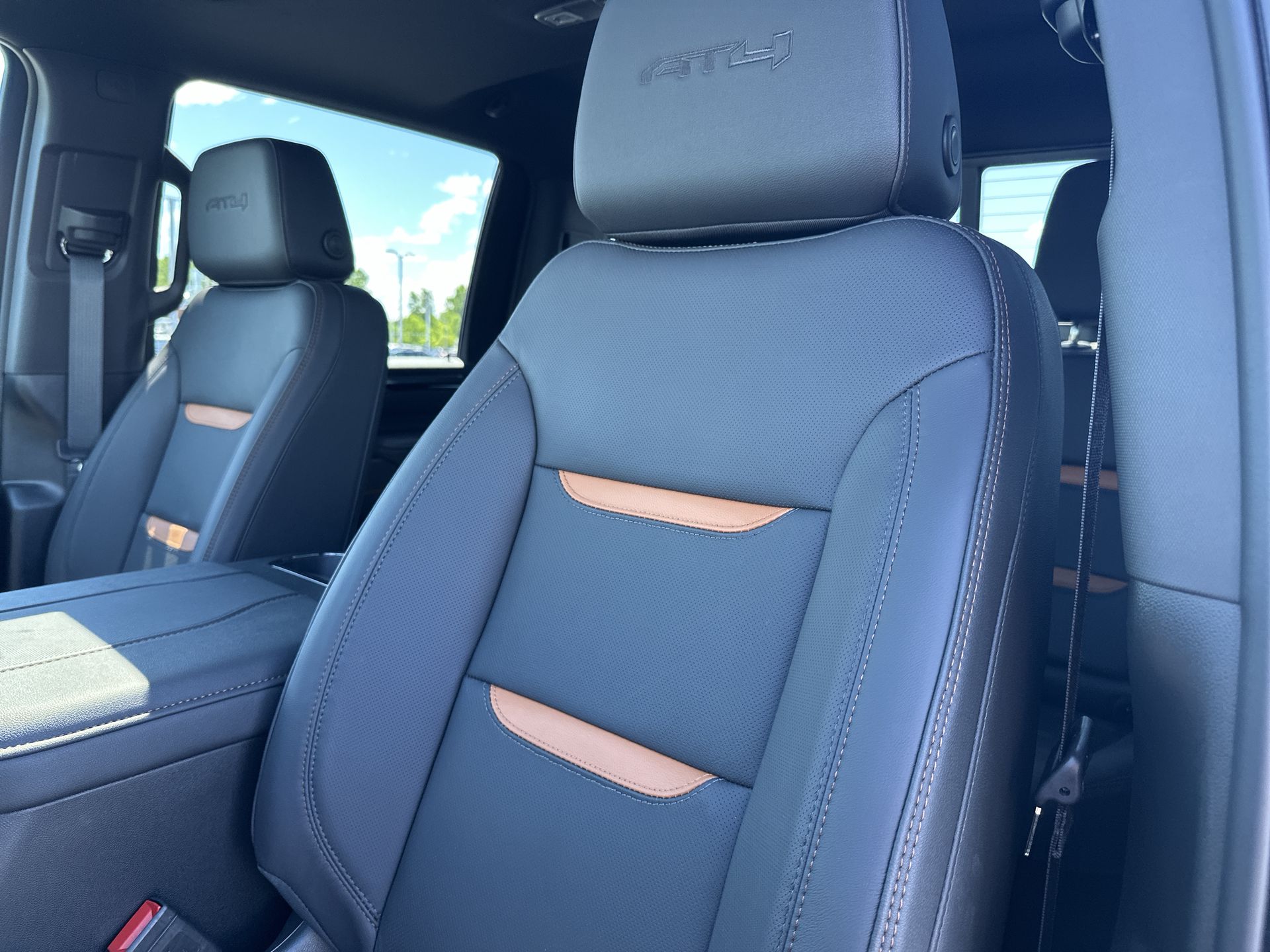 2026 GMC Sierra 2500HD AT4 - Photo 11