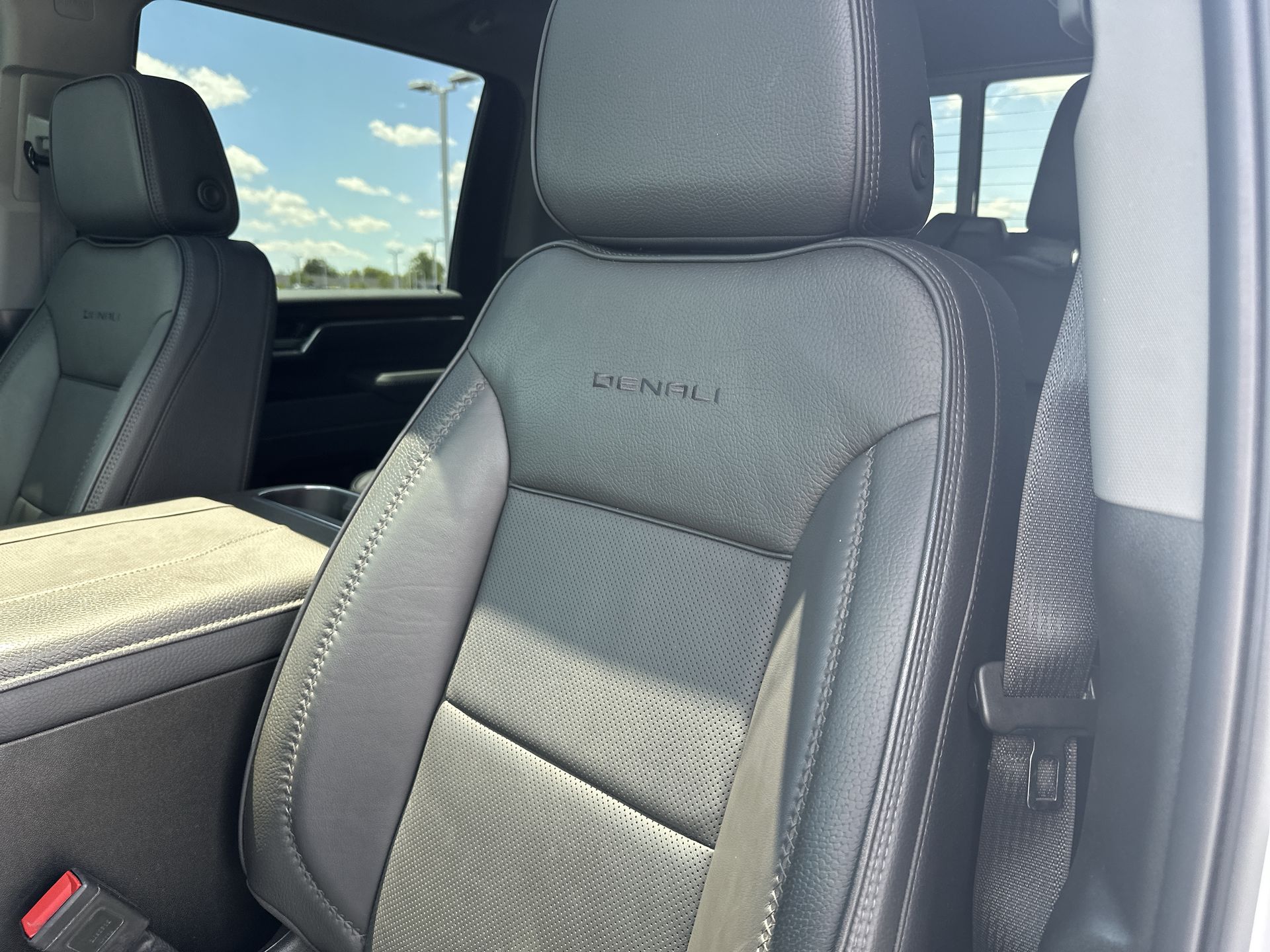 2025 GMC Sierra 2500 HD Denali