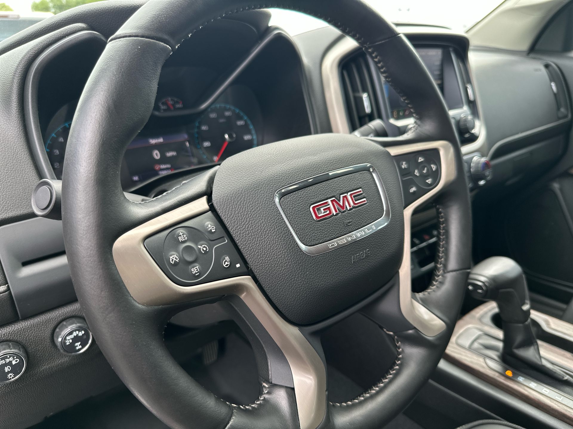 2021 GMC Canyon 4WD Denali