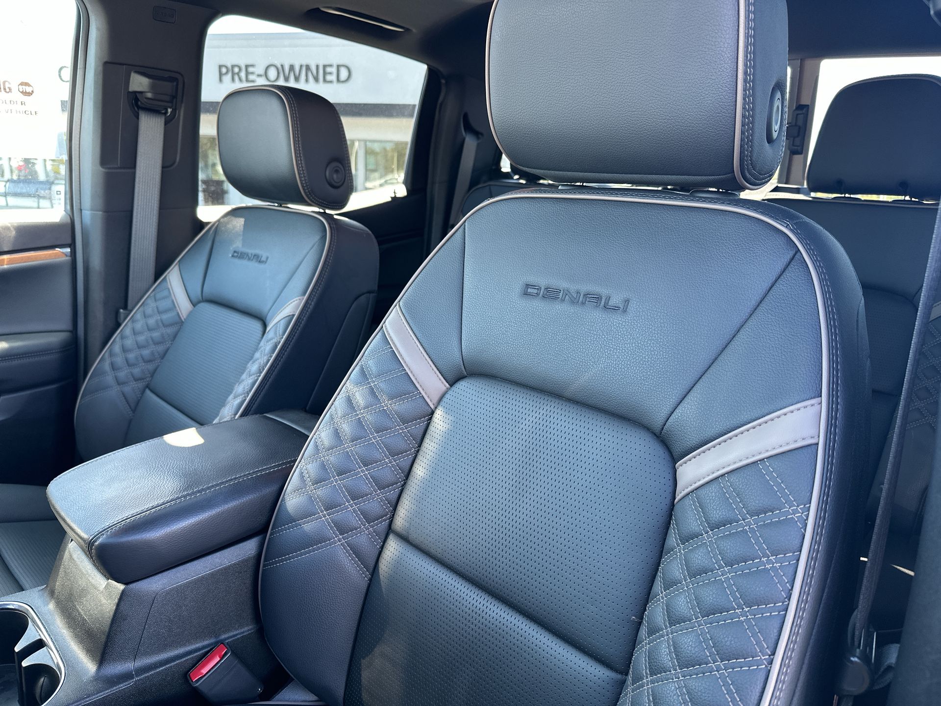 2025 GMC Canyon Denali