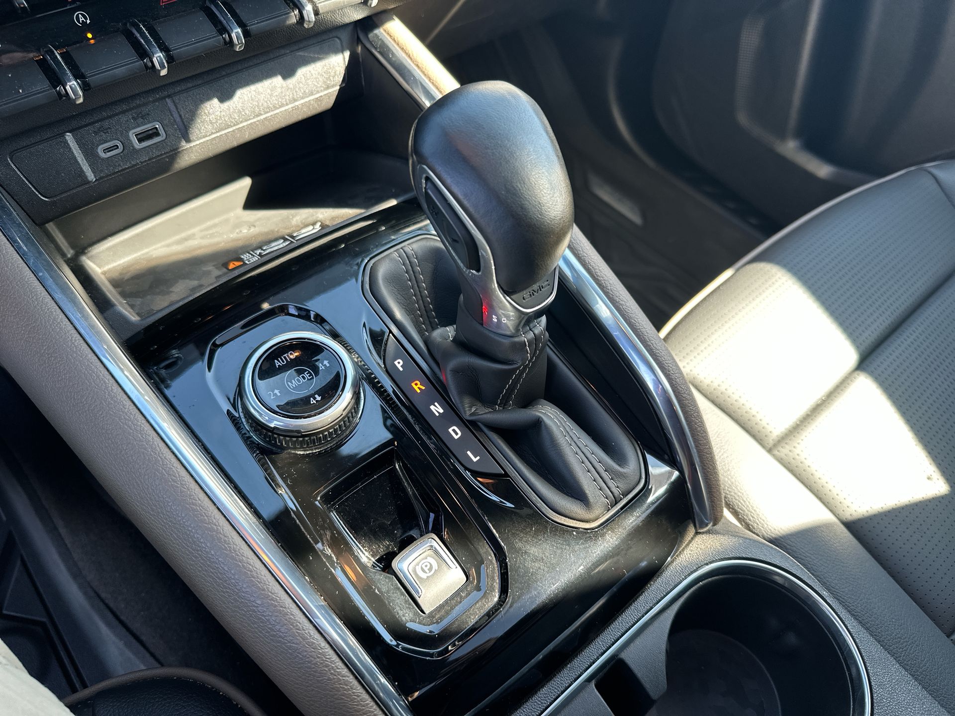 2025 GMC Canyon Denali