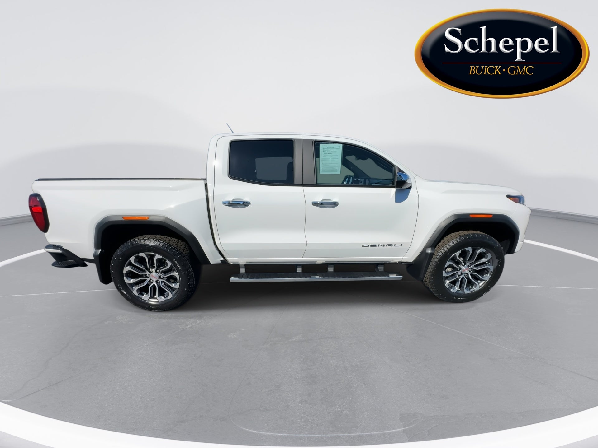 2025 GMC Canyon Denali