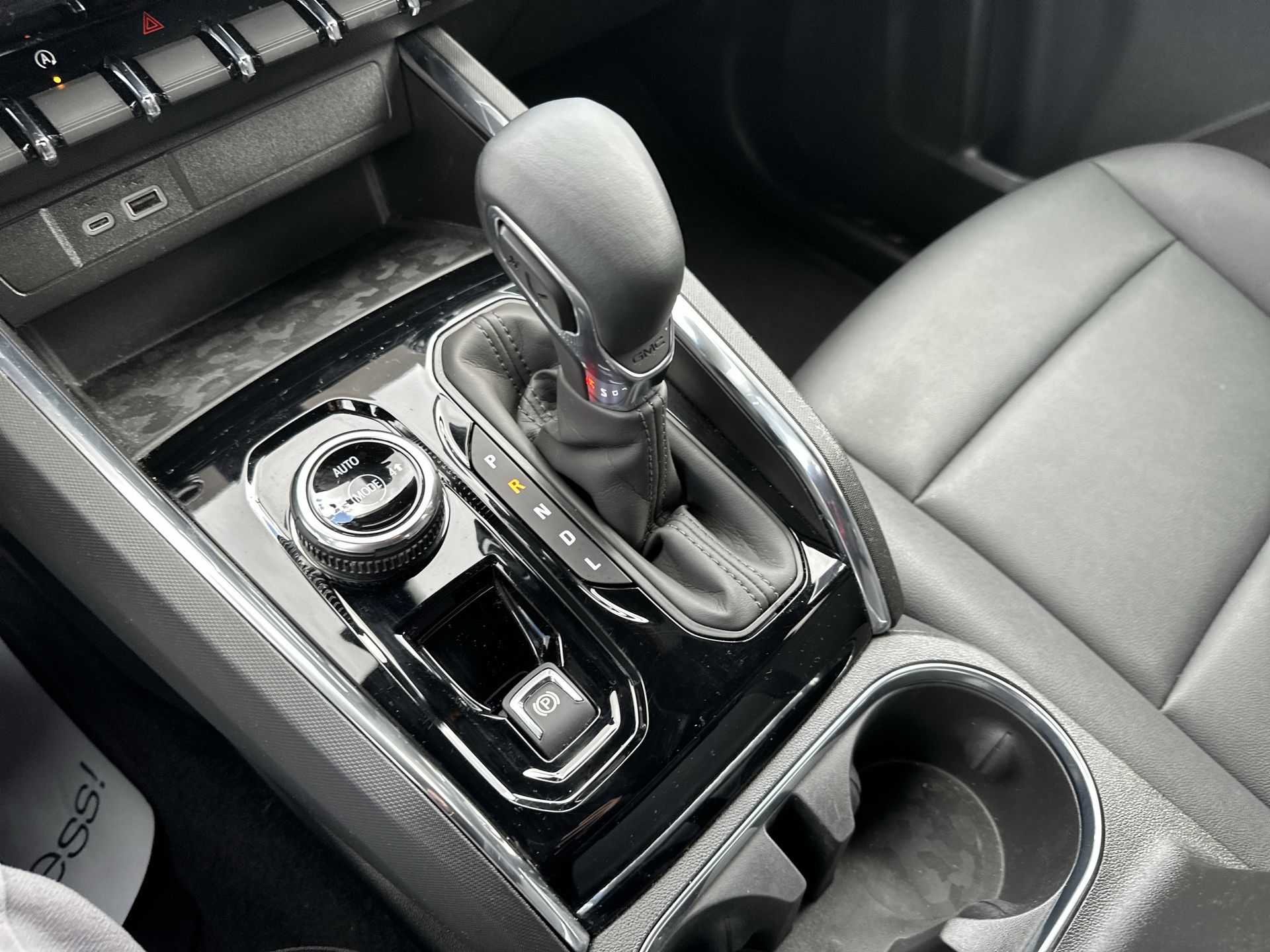 2024 GMC Canyon Elevation