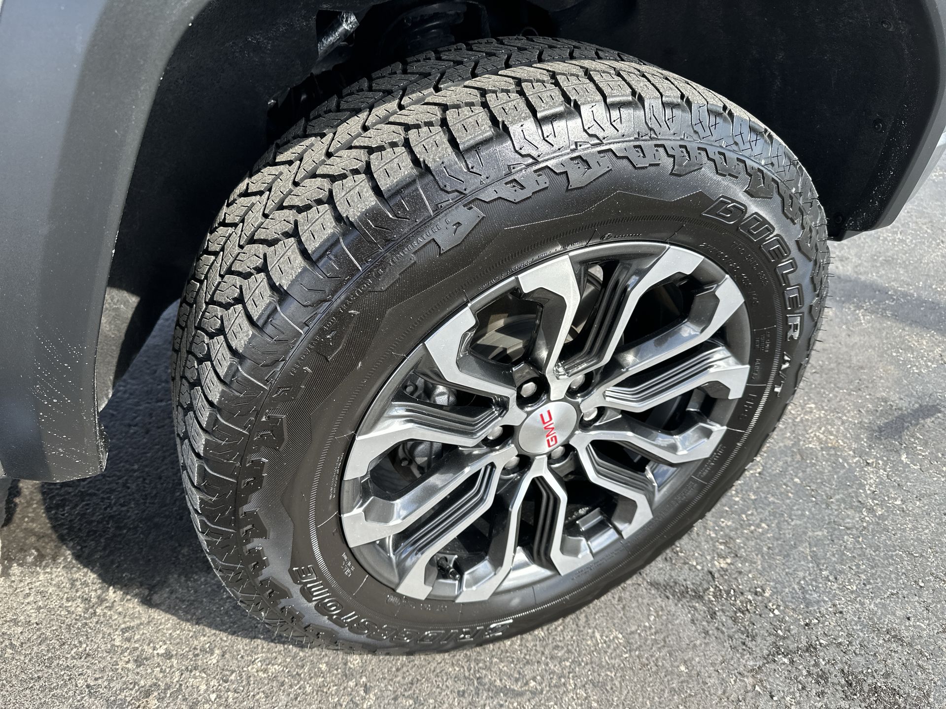 2024 GMC Canyon Denali