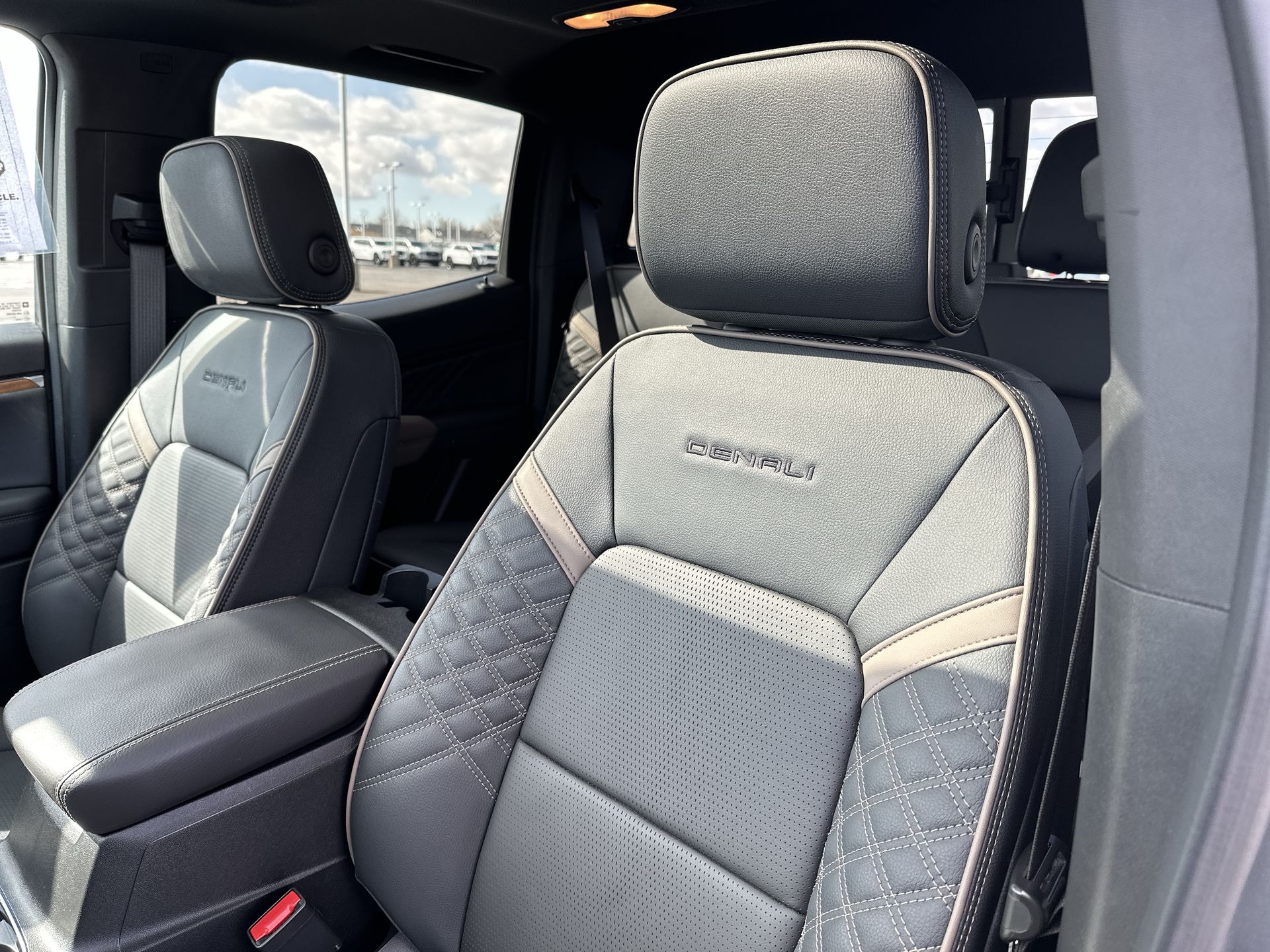 2024 GMC Canyon Denali