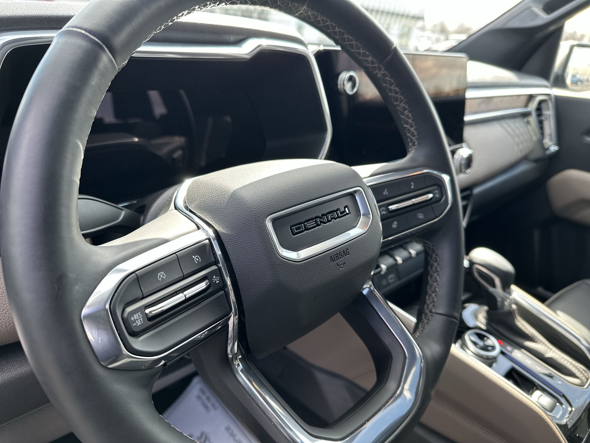 2024 GMC Canyon Denali