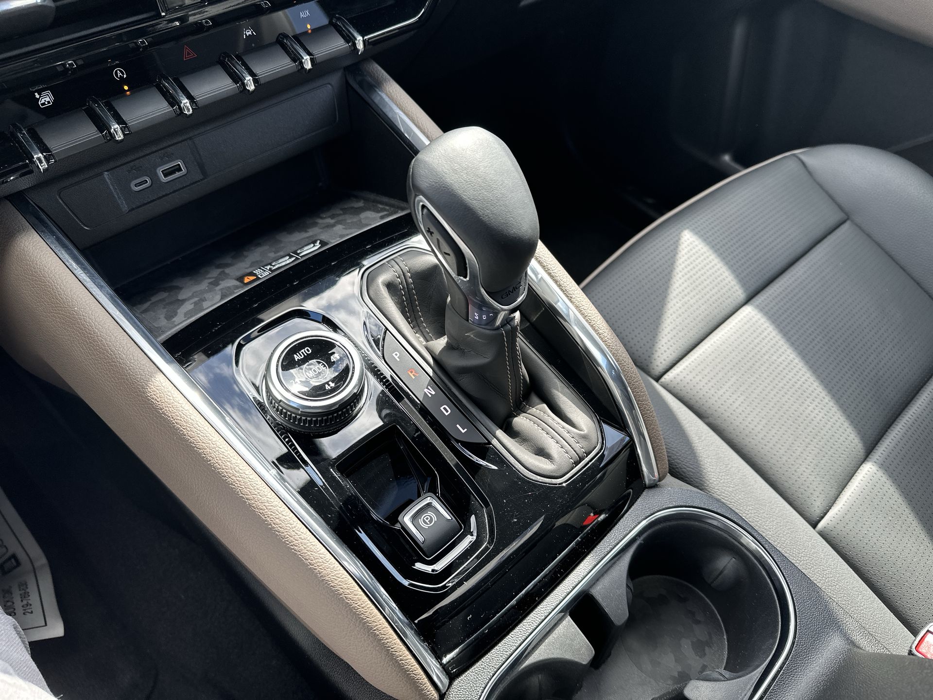 2024 GMC Canyon Denali