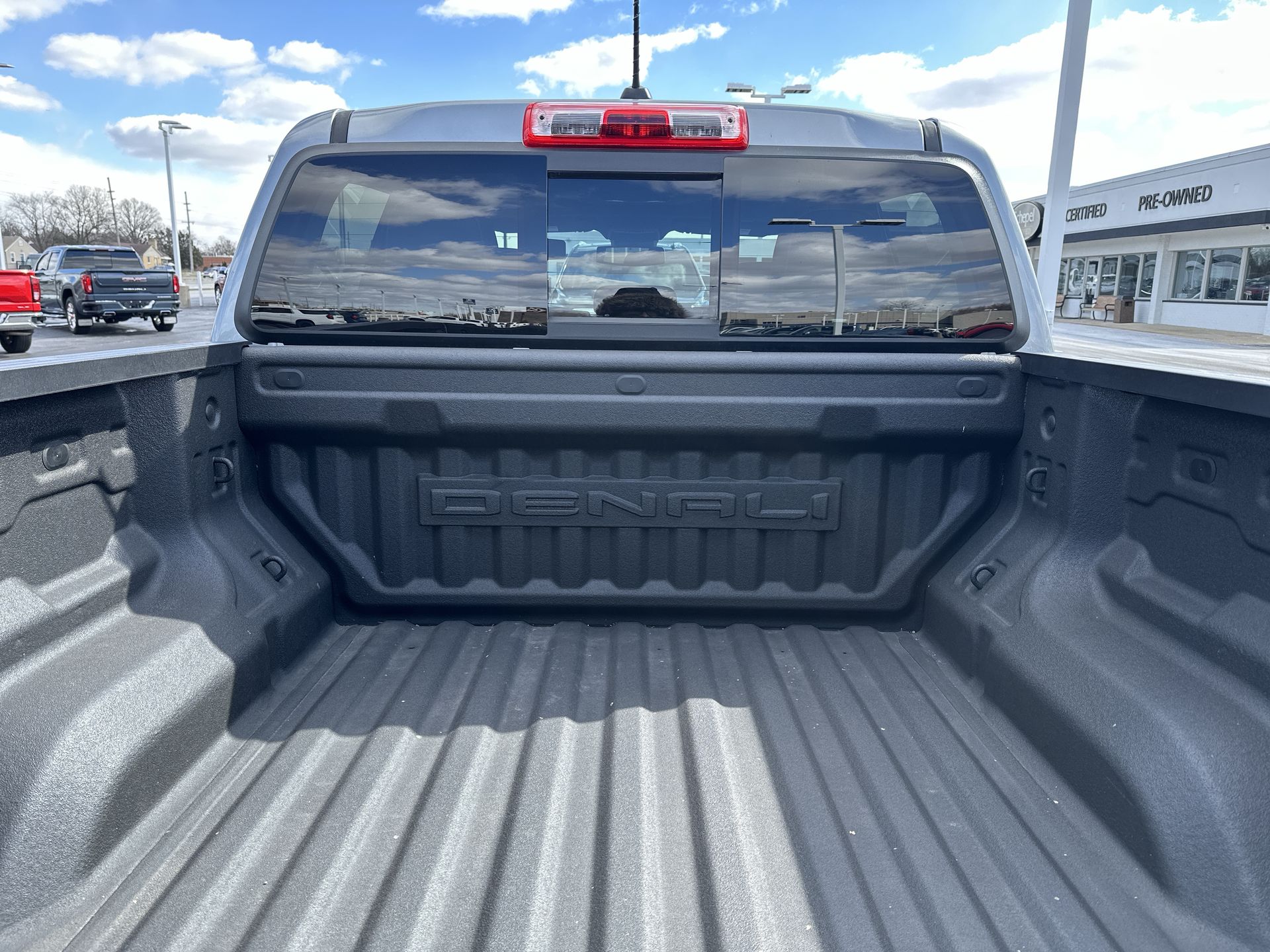 2024 GMC Canyon Denali