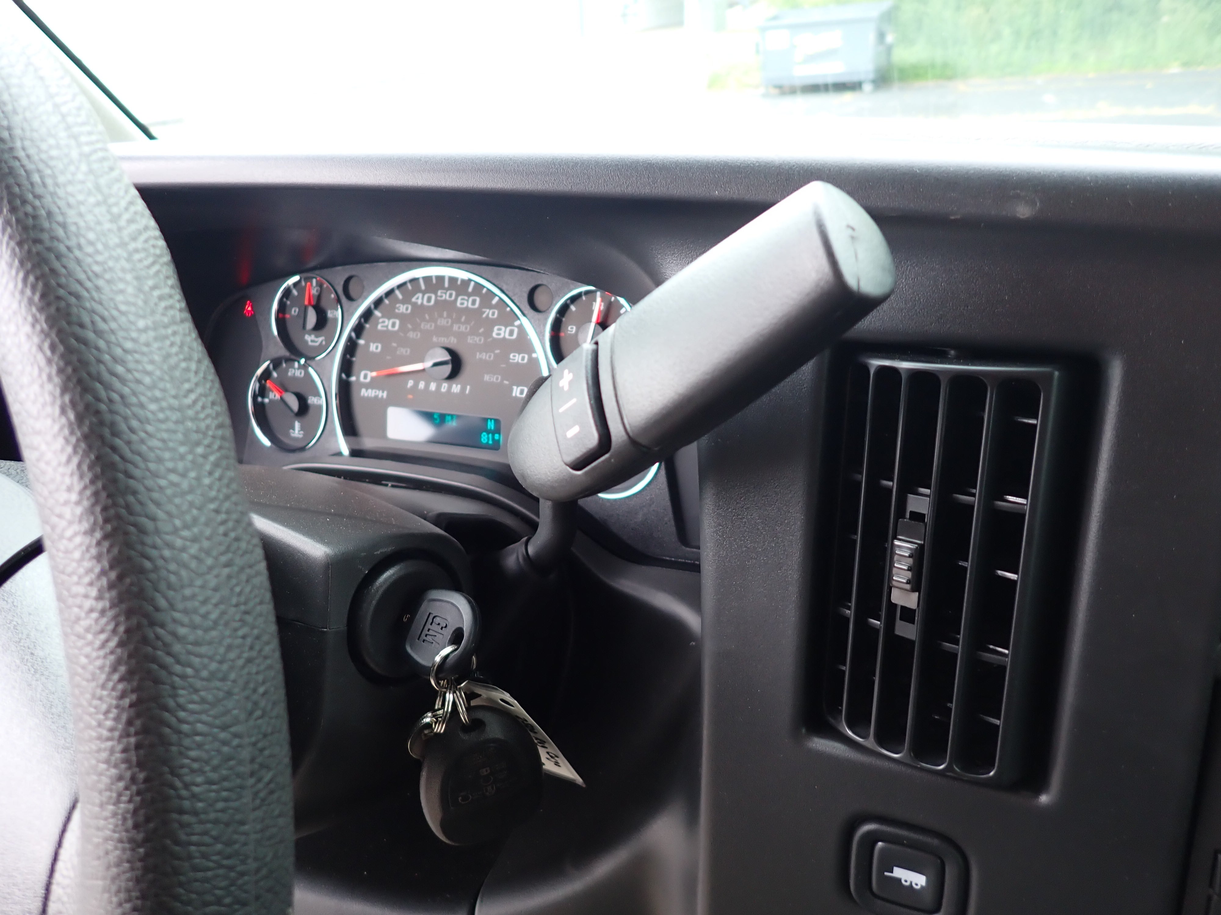 2026 GMC Savana Cargo Work Van - Photo 23