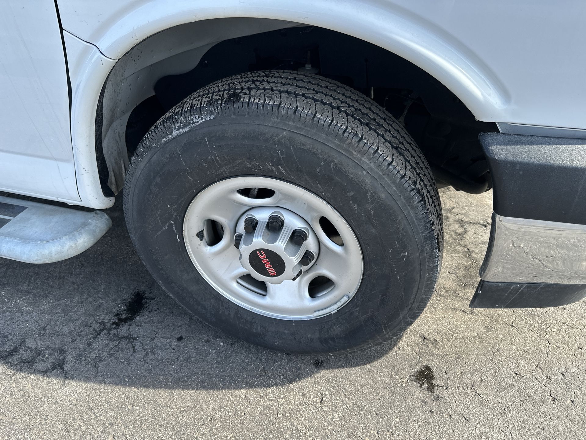 2024 GMC Savana Cargo 2500 Work Van