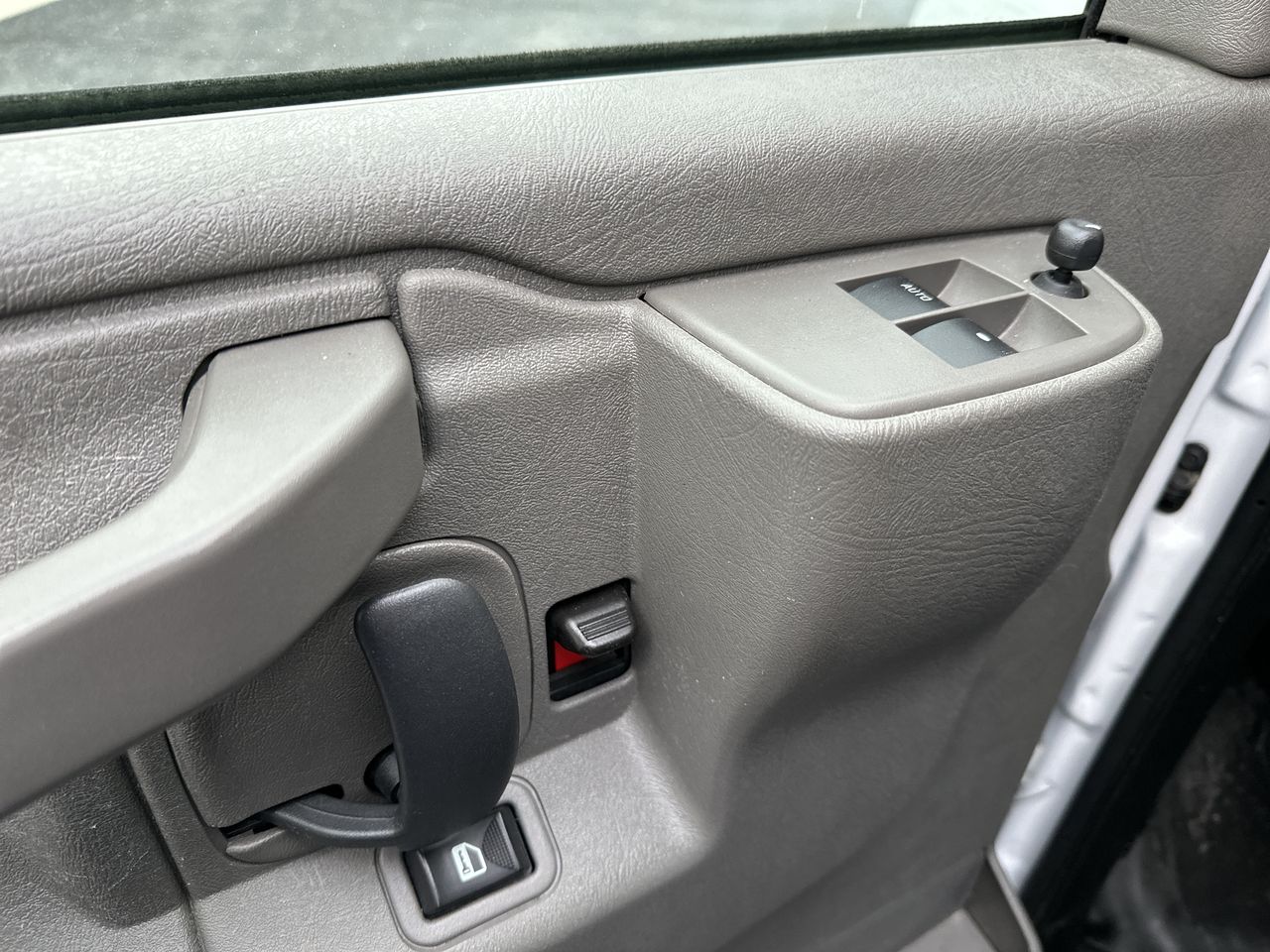 2024 GMC Savana Cargo 2500 Work Van