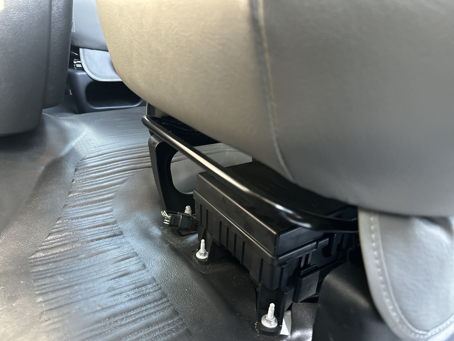 2025 GMC Savana Cargo 2500 Work Van