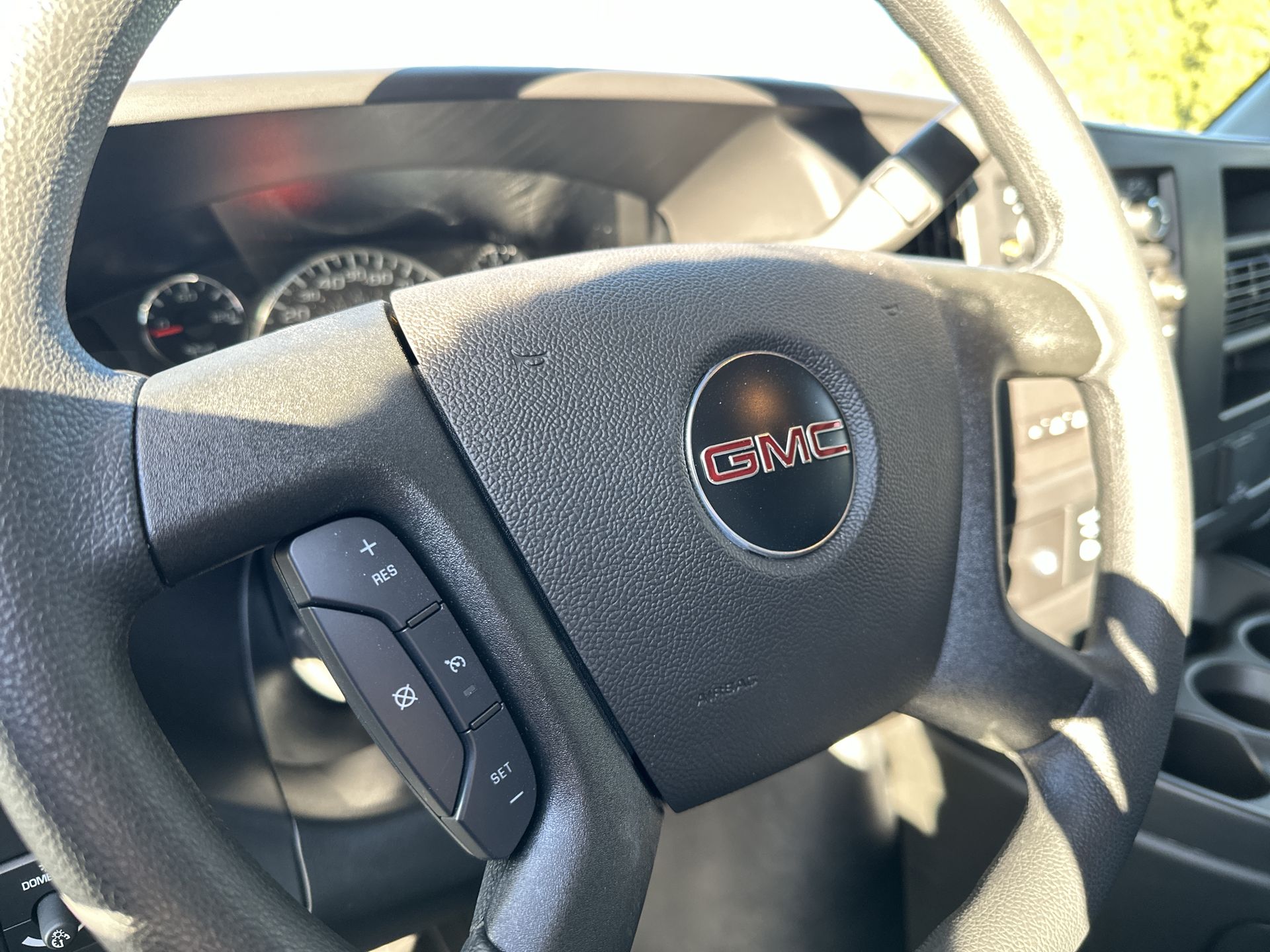 2025 GMC Savana Cargo 2500 Work Van