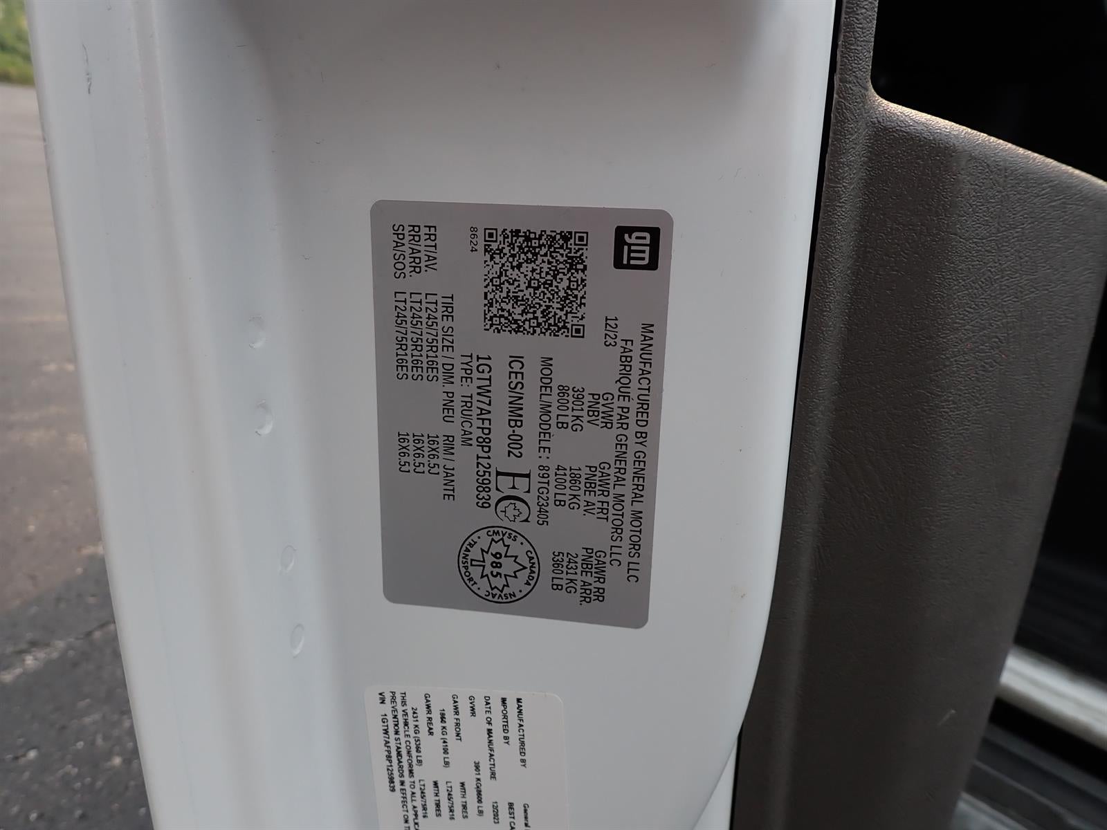 2023 GMC Savana Cargo 2500 Work Van