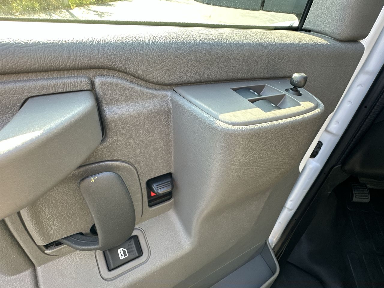 2025 GMC Savana Cargo 2500 Work Van