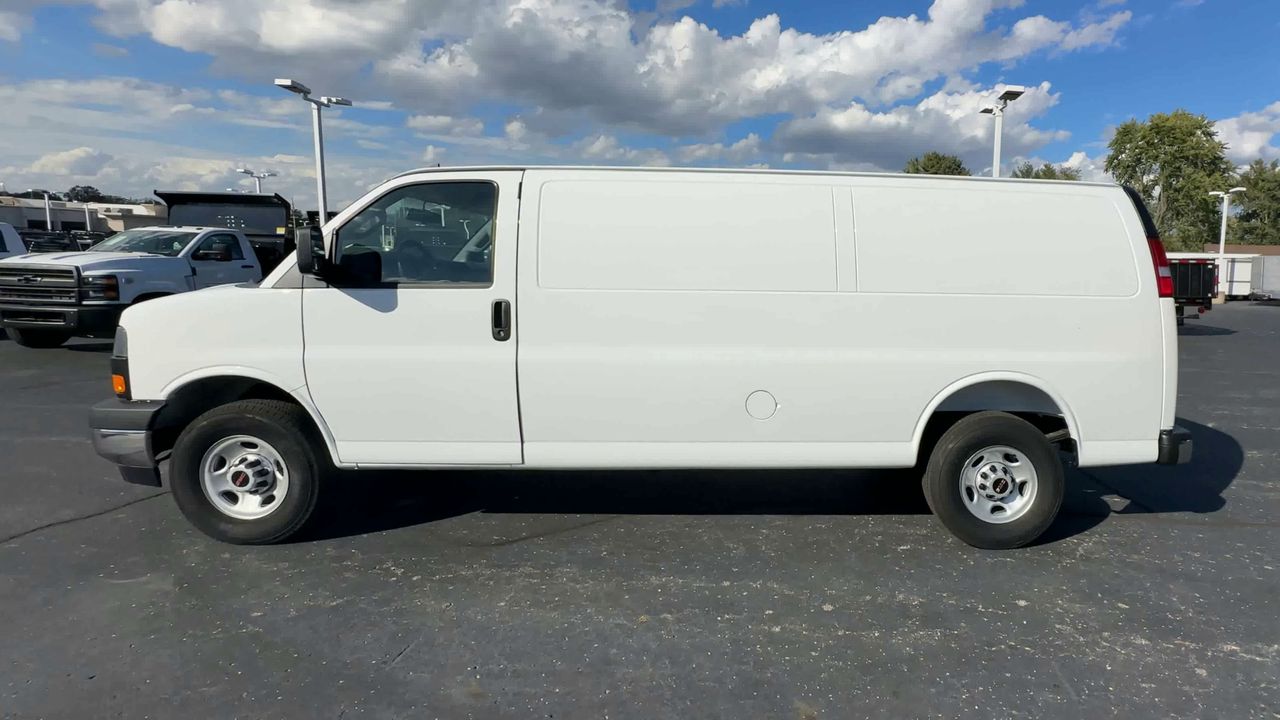 2025 GMC Savana Cargo 2500 Work Van