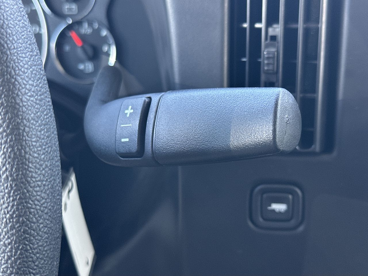 2025 GMC Savana Cargo 2500 Work Van