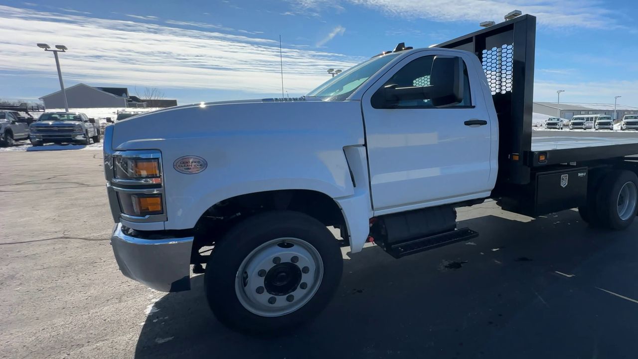 2023 Chevrolet Silverado 5500 HD Work Truck