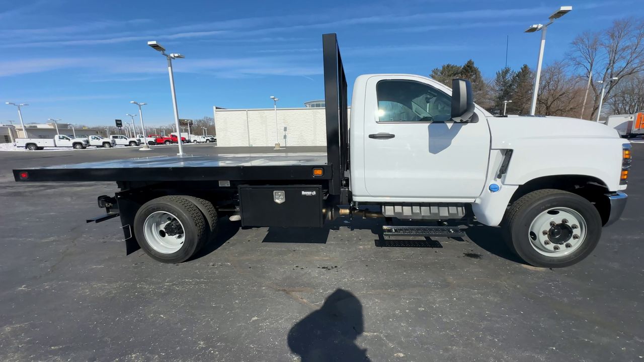 2023 Chevrolet Silverado 5500 HD Work Truck
