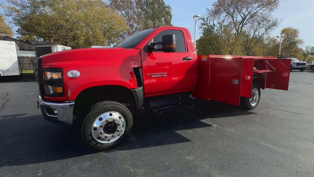 2021 Chevrolet Silverado 5500 HD LT