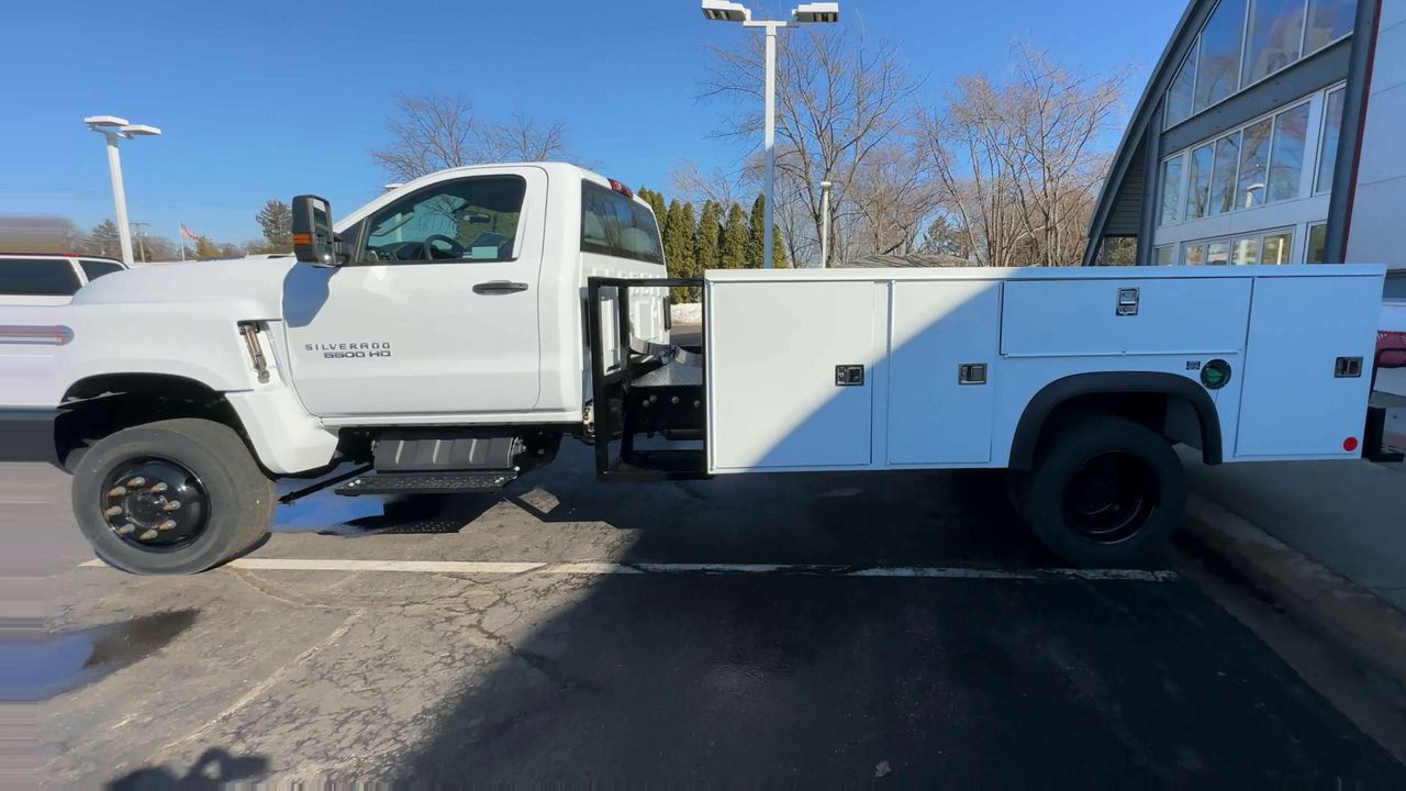 2024 Chevrolet Silverado 5500 HD Work Truck