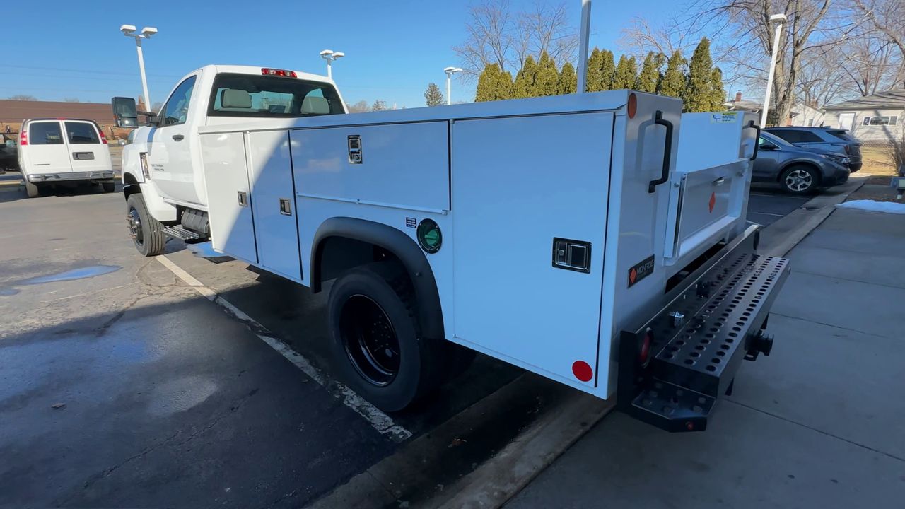 2024 Chevrolet Silverado 5500 HD Work Truck