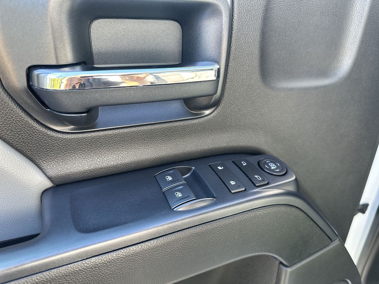 2023 Chevrolet Silverado 5500 HD Work Truck