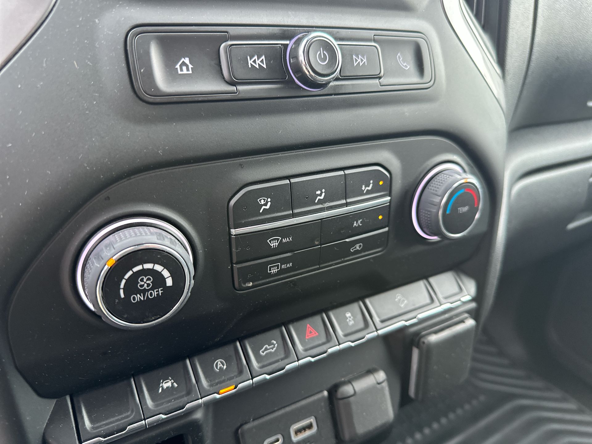 2022 Chevrolet Silverado 1500 Custom Trail Boss