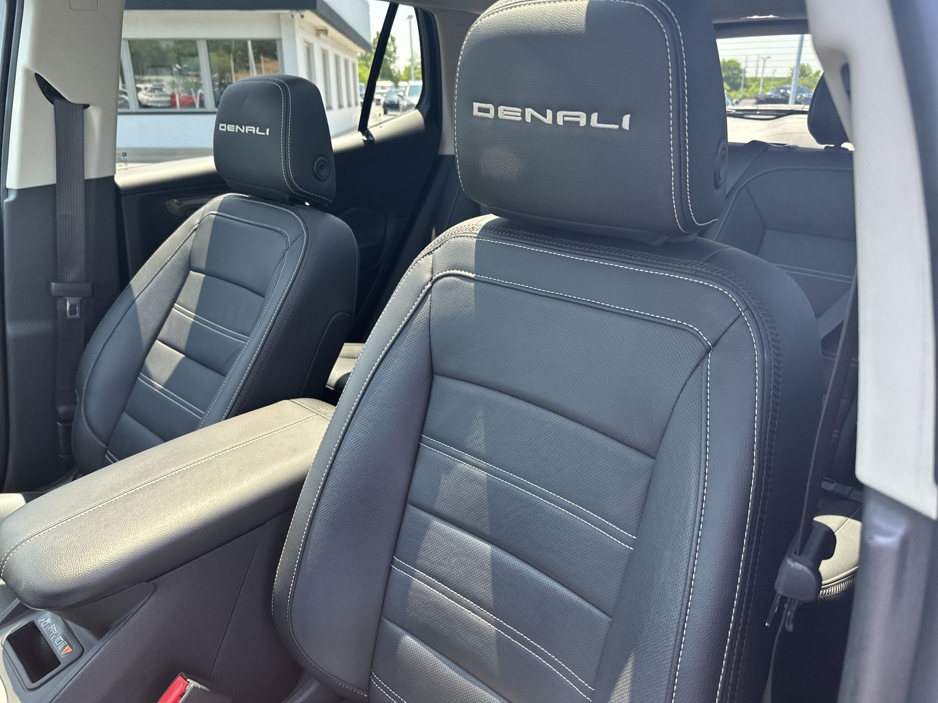 2023 GMC Terrain Denali