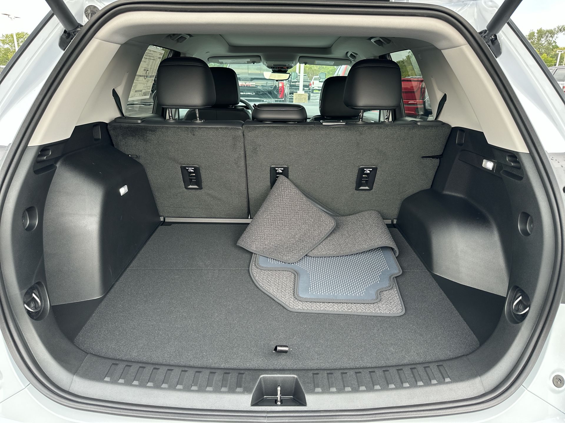 2027 GMC Terrain Denali - Photo 23
